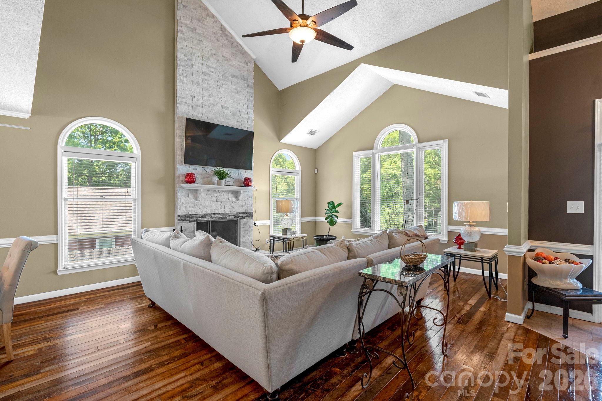 2133 Highland View Lane — Charlotte