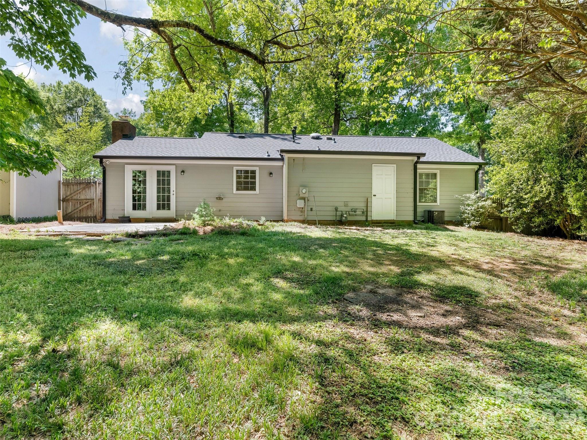 7811 Winterset Drive — Charlotte