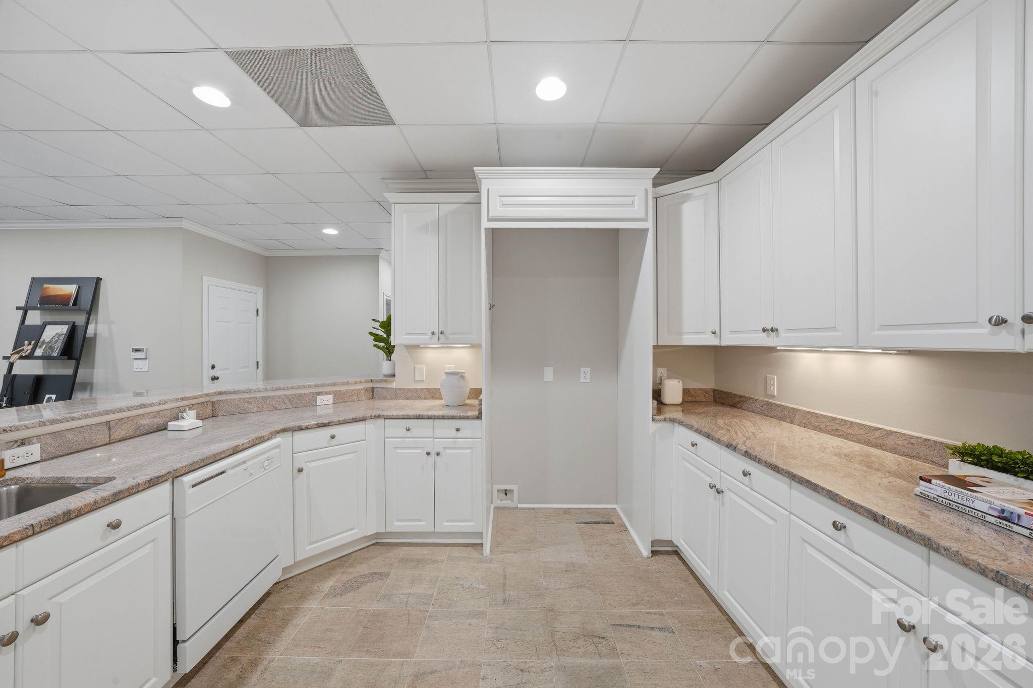 1120 Chollywood Drive — Charlotte