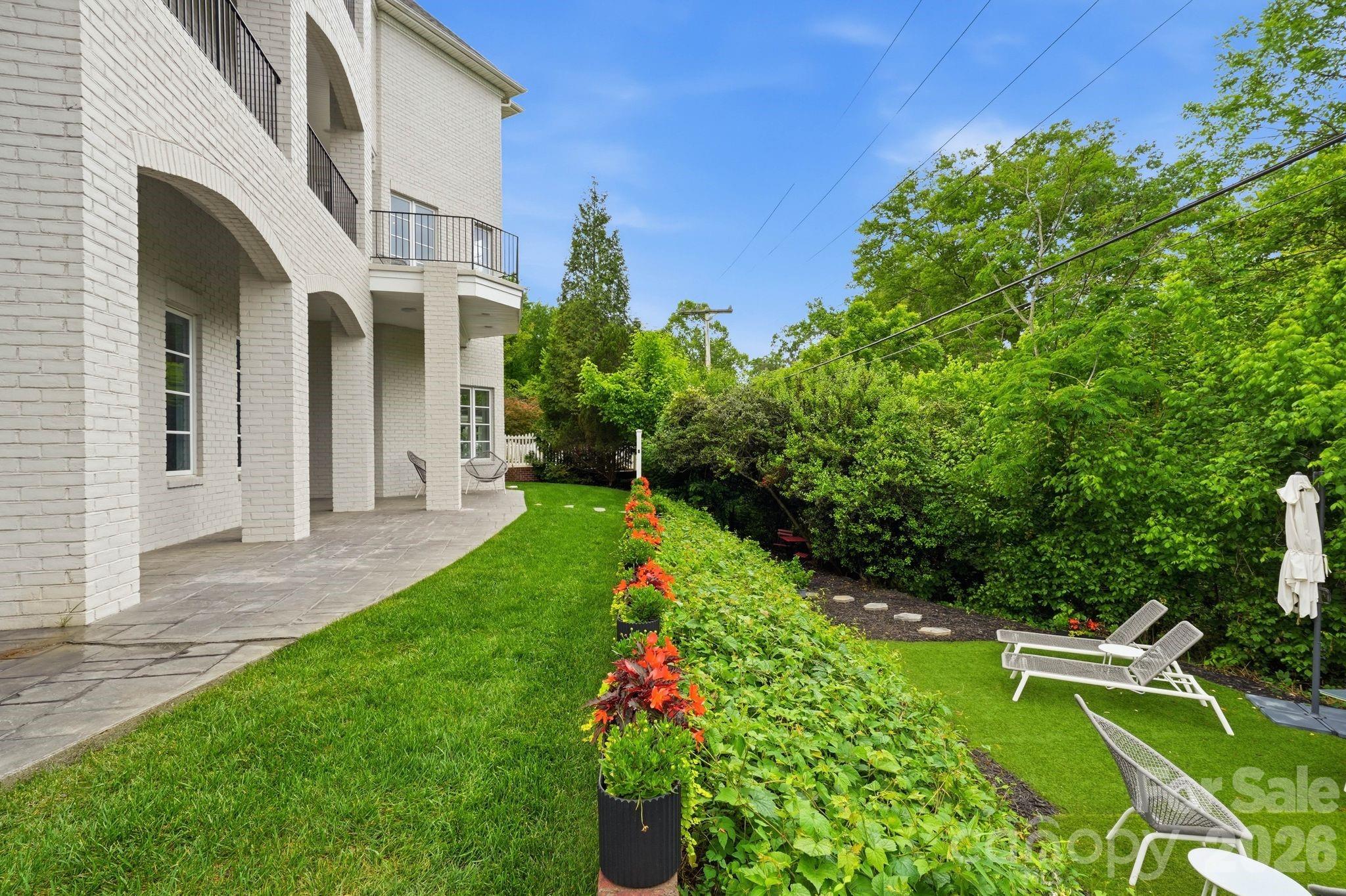 1120 Chollywood Drive — Charlotte