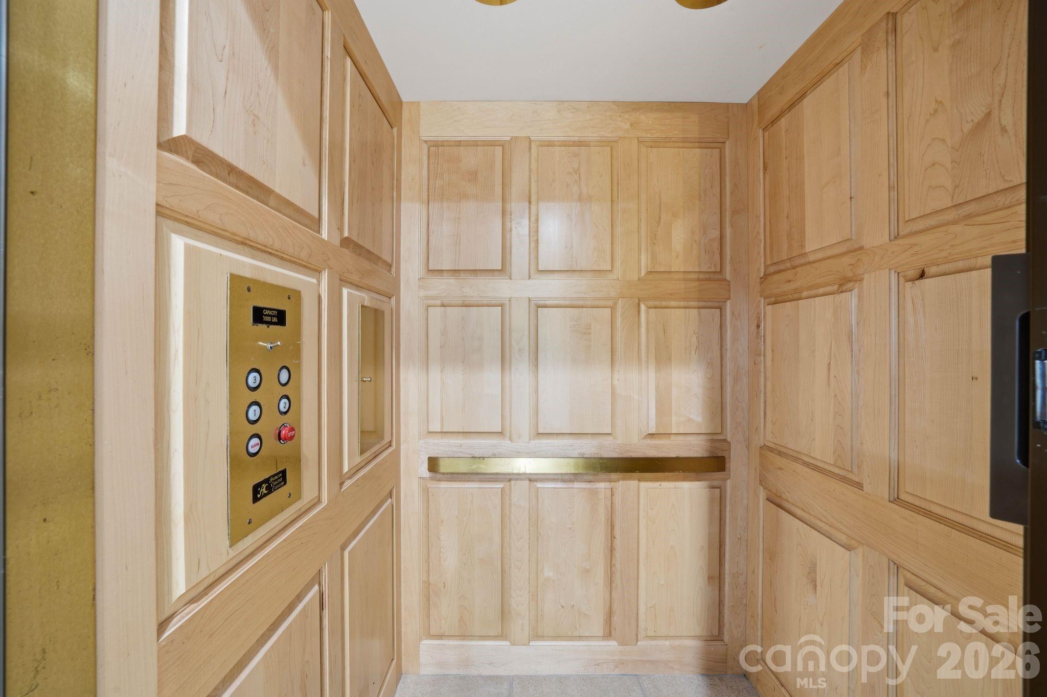 1120 Chollywood Drive — Charlotte
