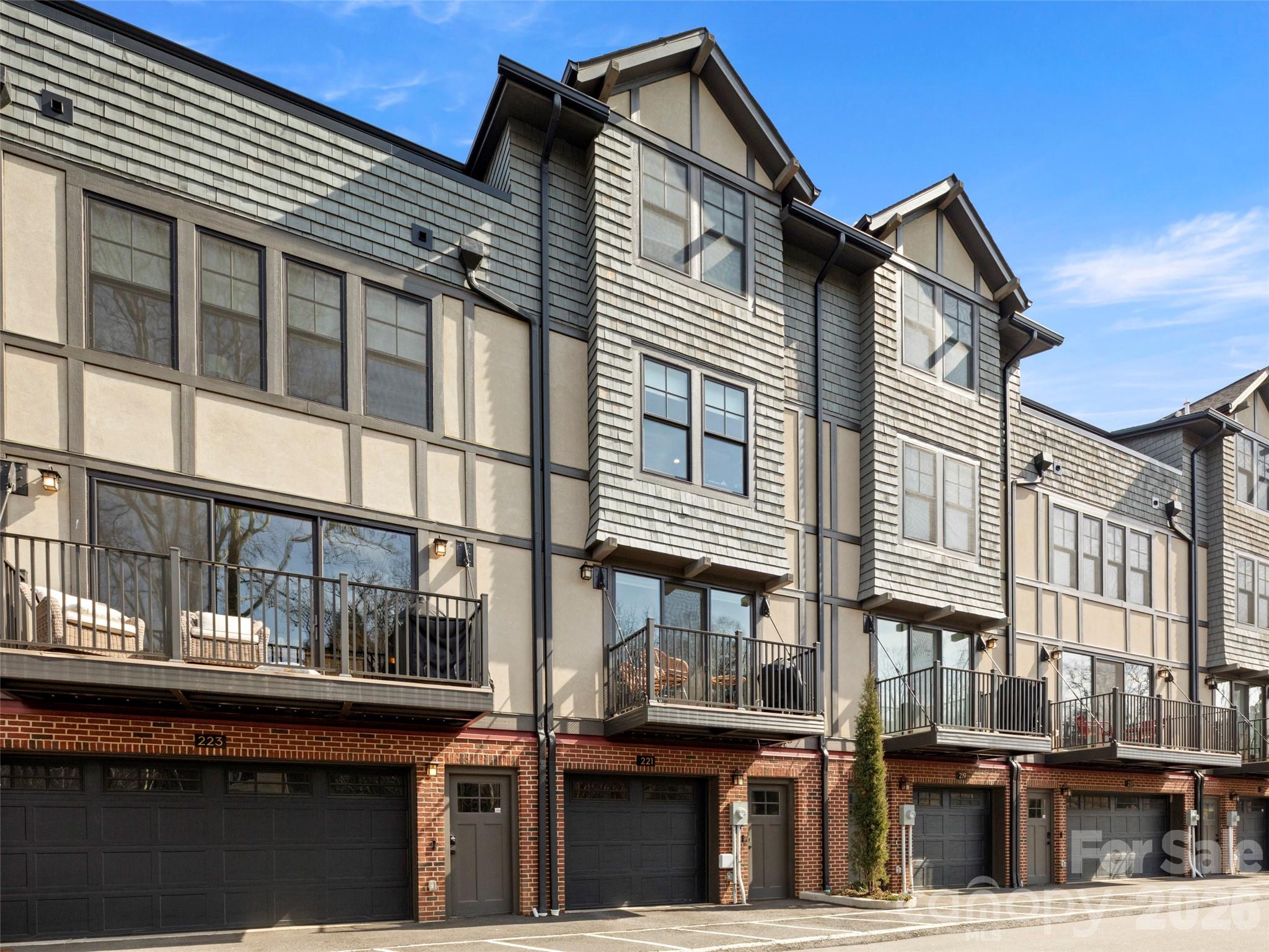 221 Broadway Street — Asheville