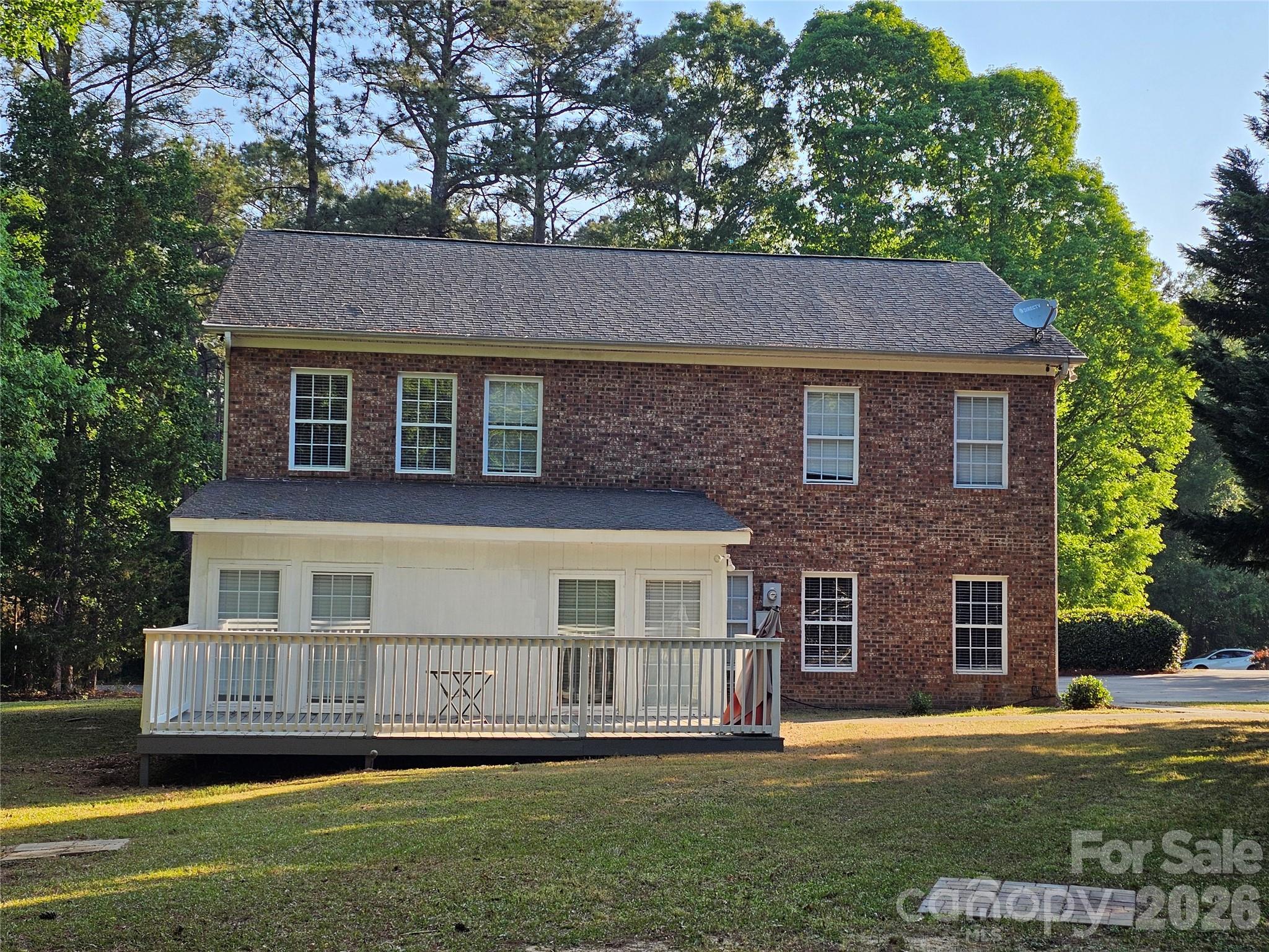 2843 Lakeshore Drive — Chester
