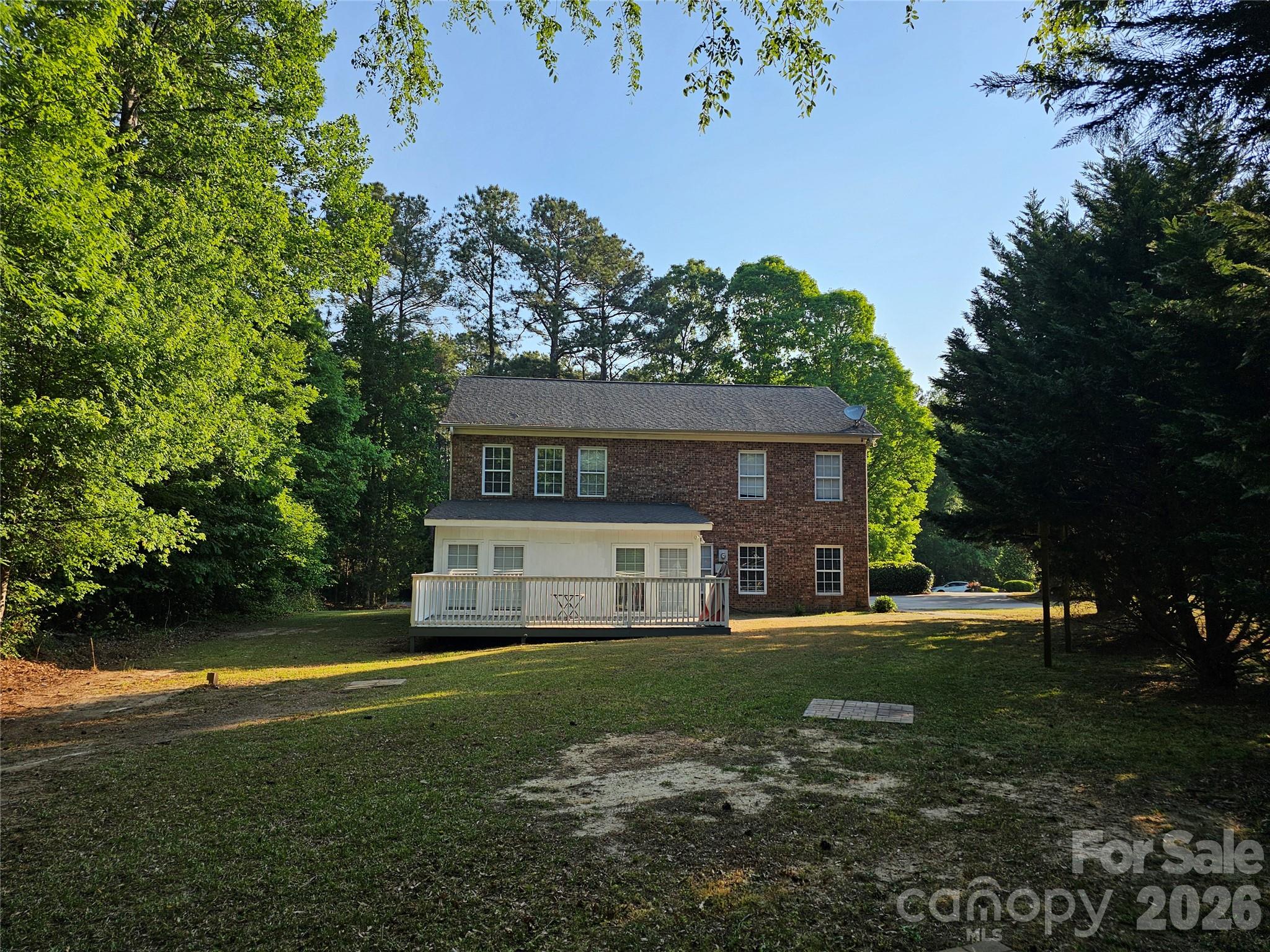 2843 Lakeshore Drive — Chester