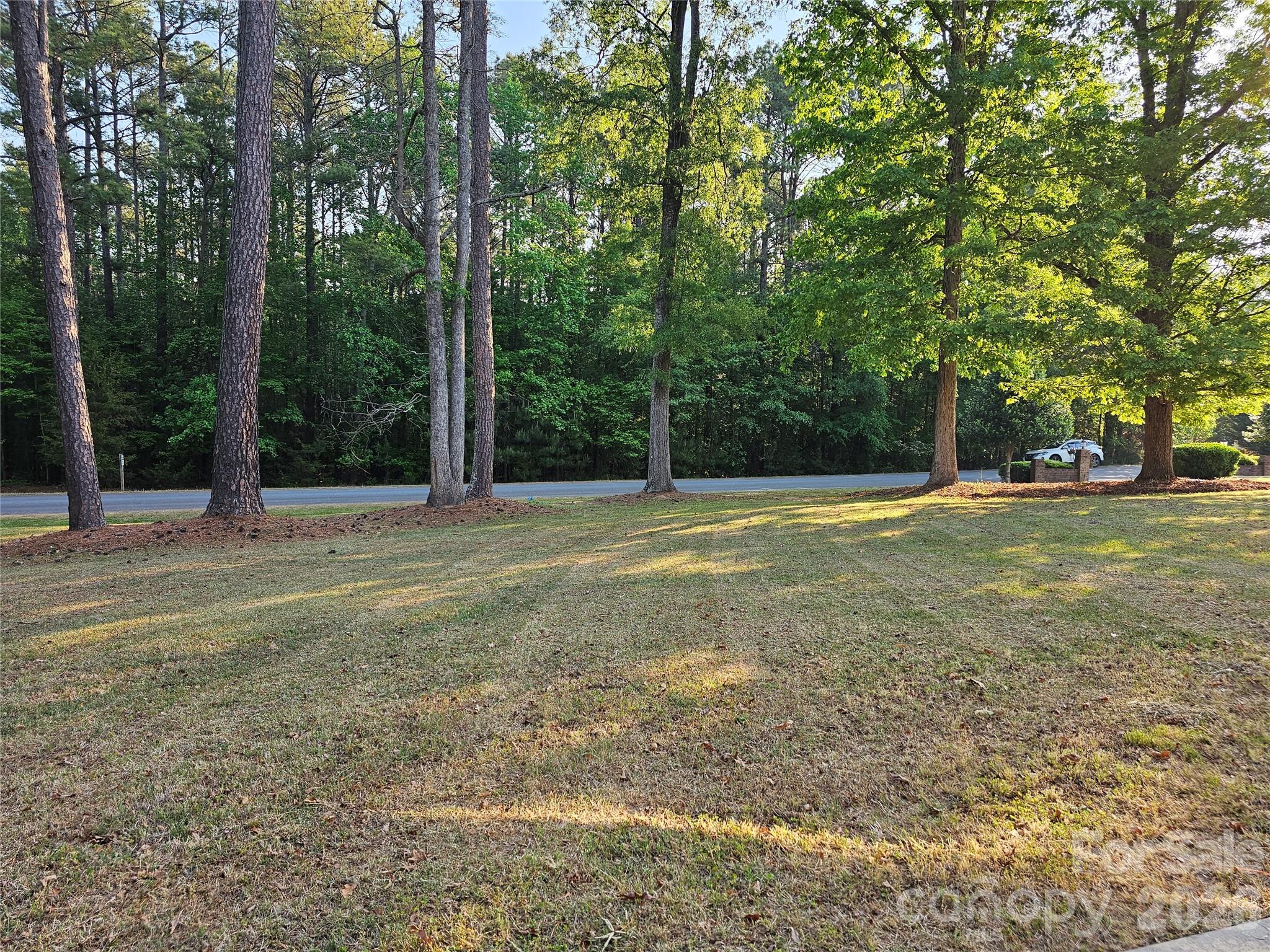 2843 Lakeshore Drive — Chester