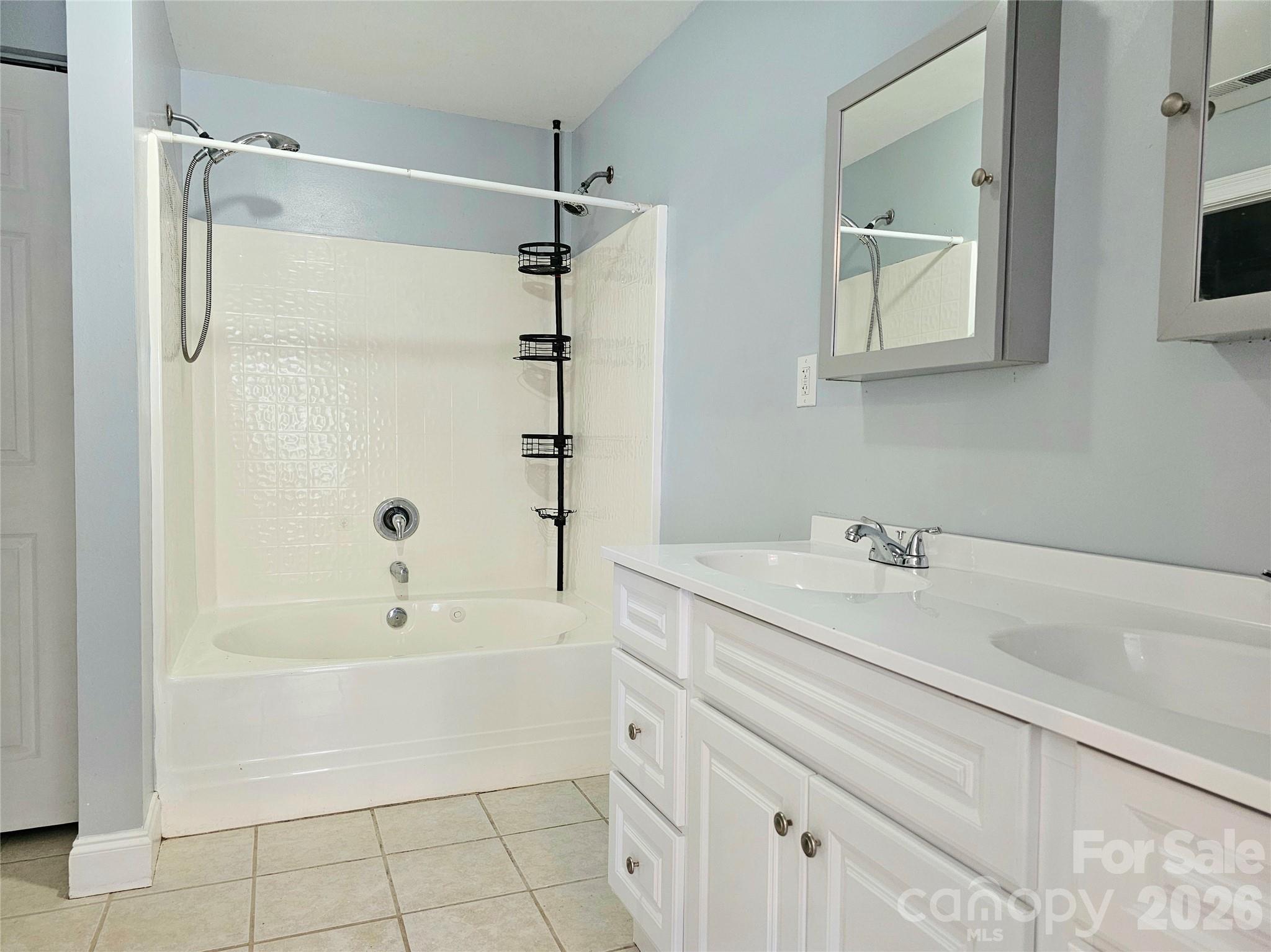 2843 Lakeshore Drive — Chester