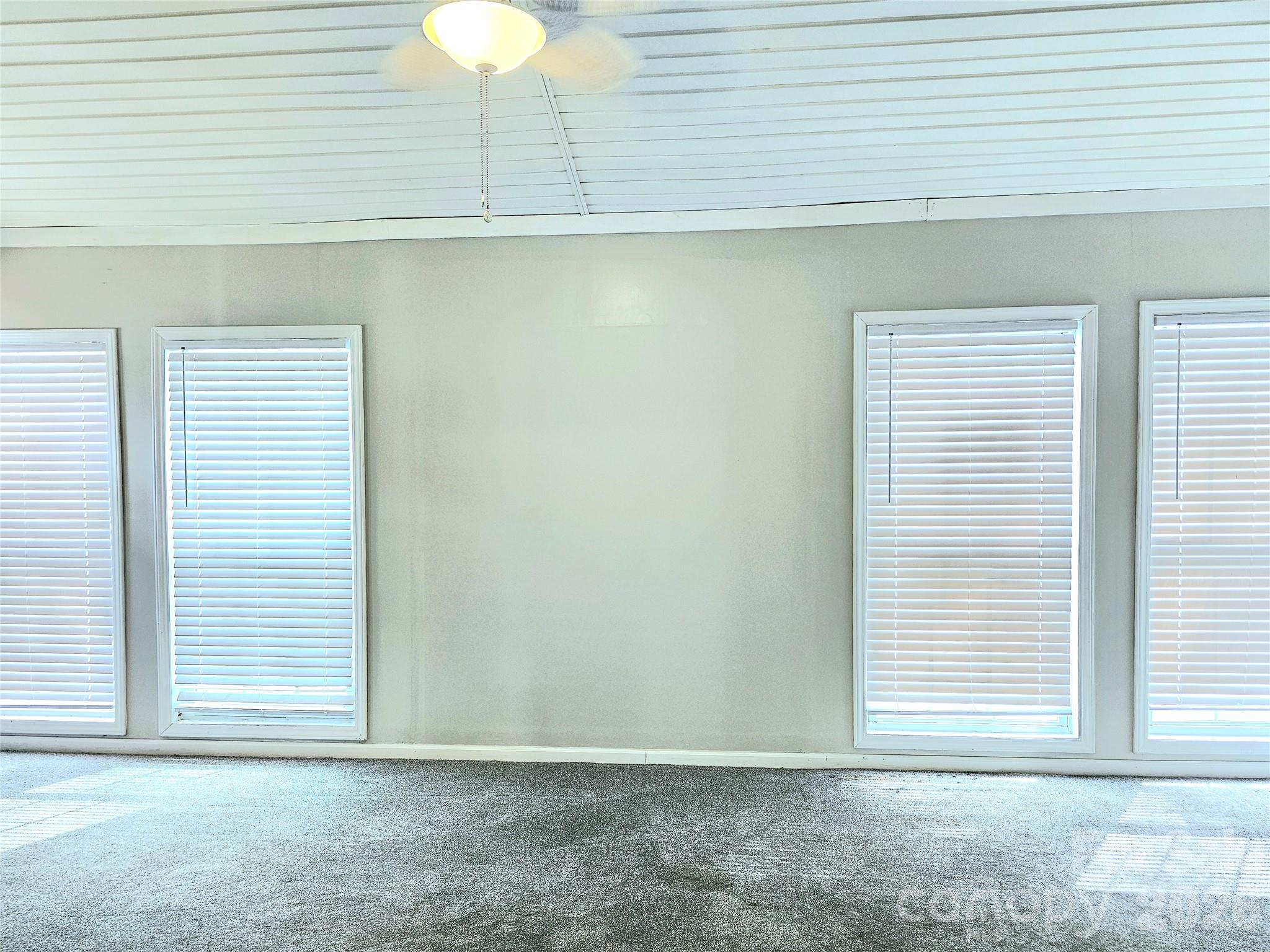 2843 Lakeshore Drive — Chester