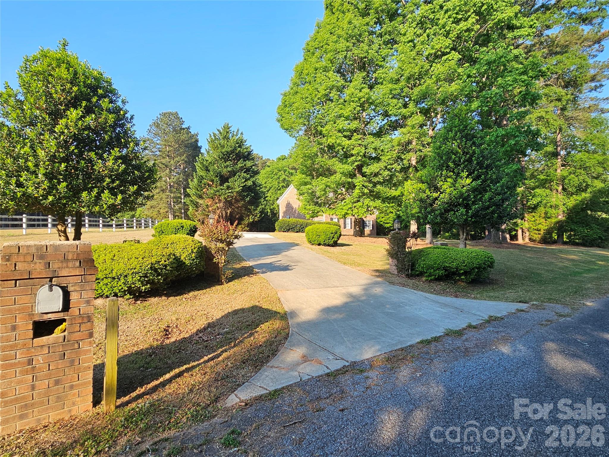 2843 Lakeshore Drive — Chester