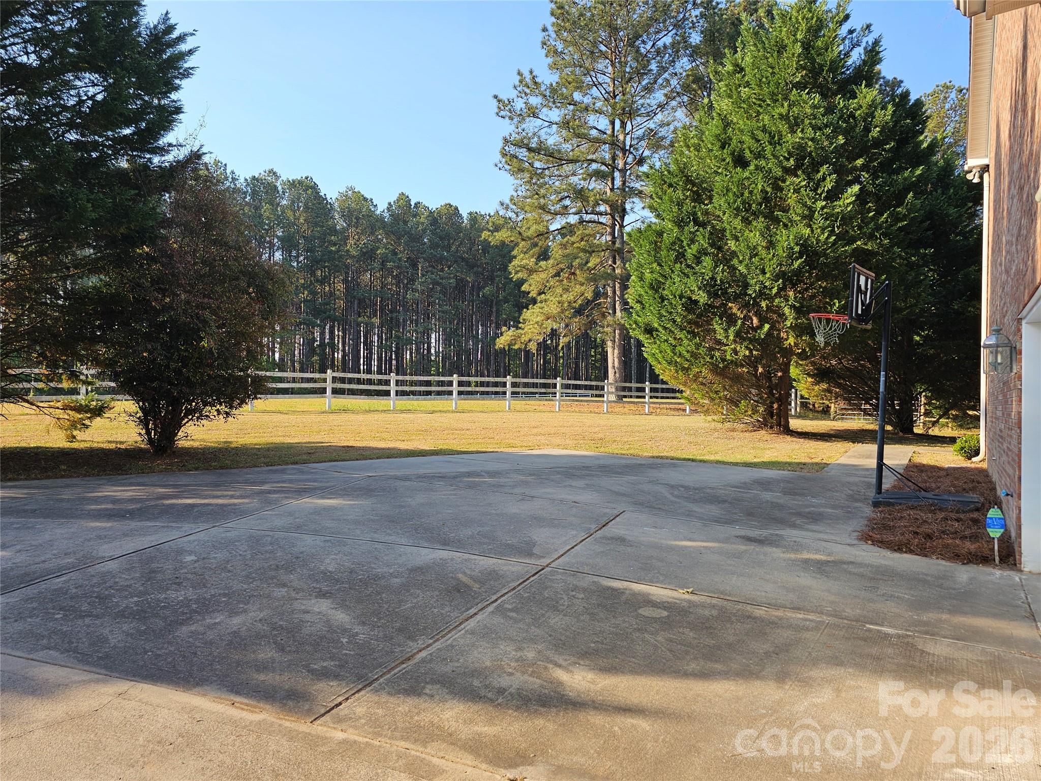 2843 Lakeshore Drive — Chester