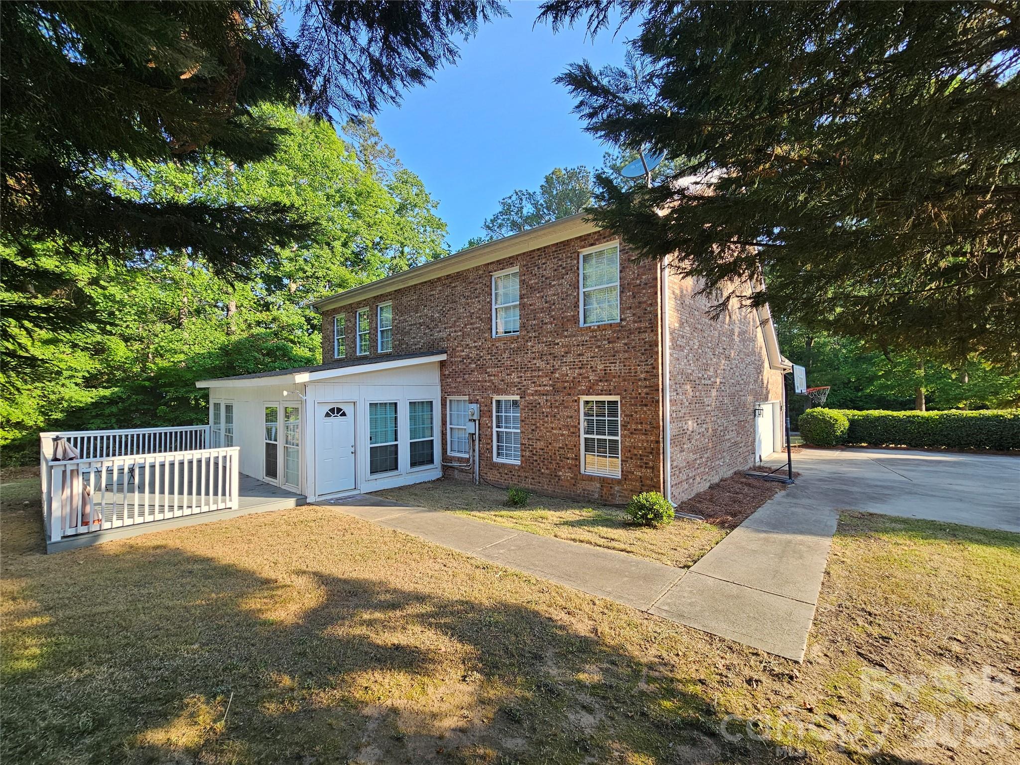 2843 Lakeshore Drive — Chester