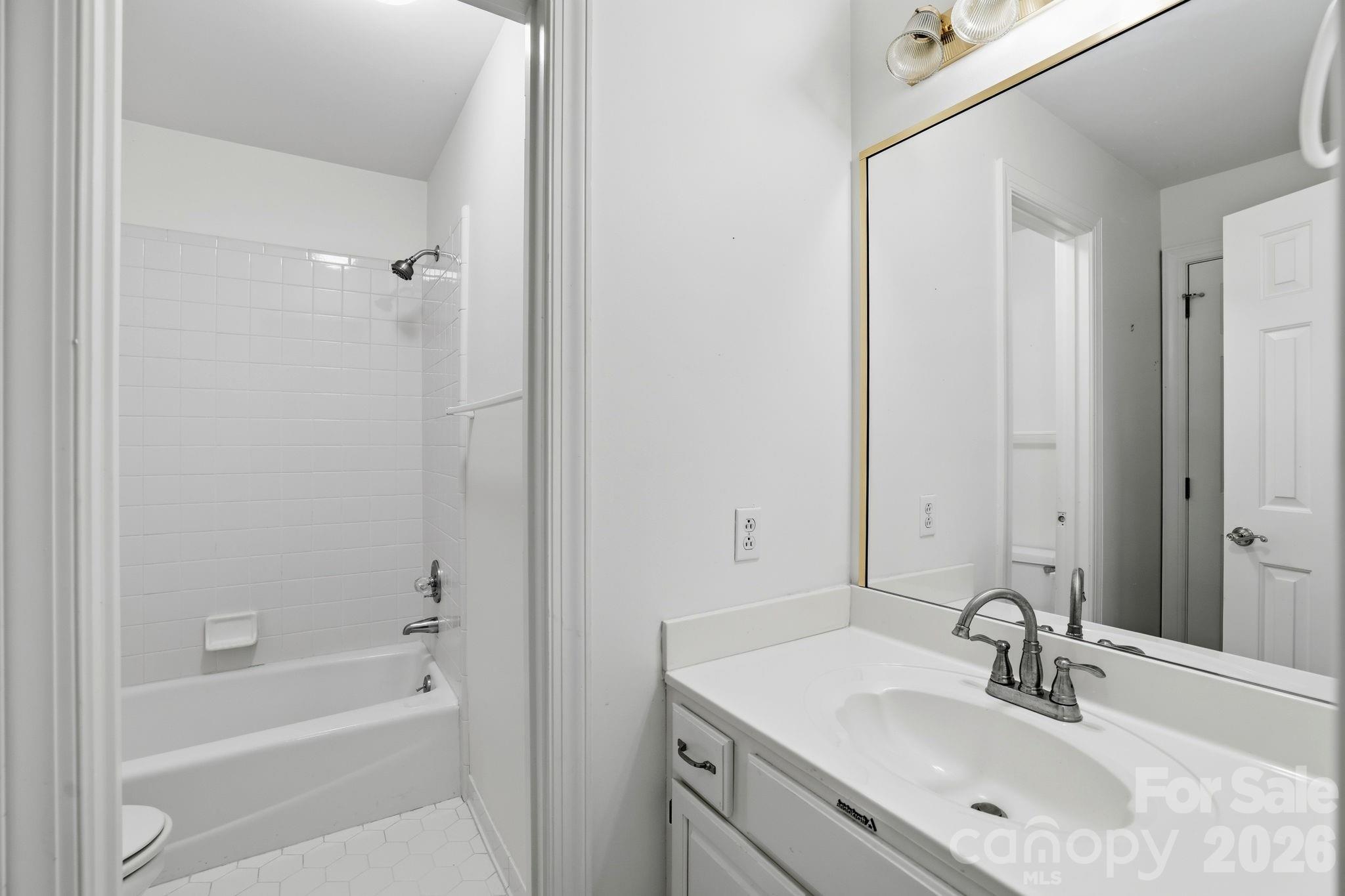 3325 Tilley Morris Road — Matthews