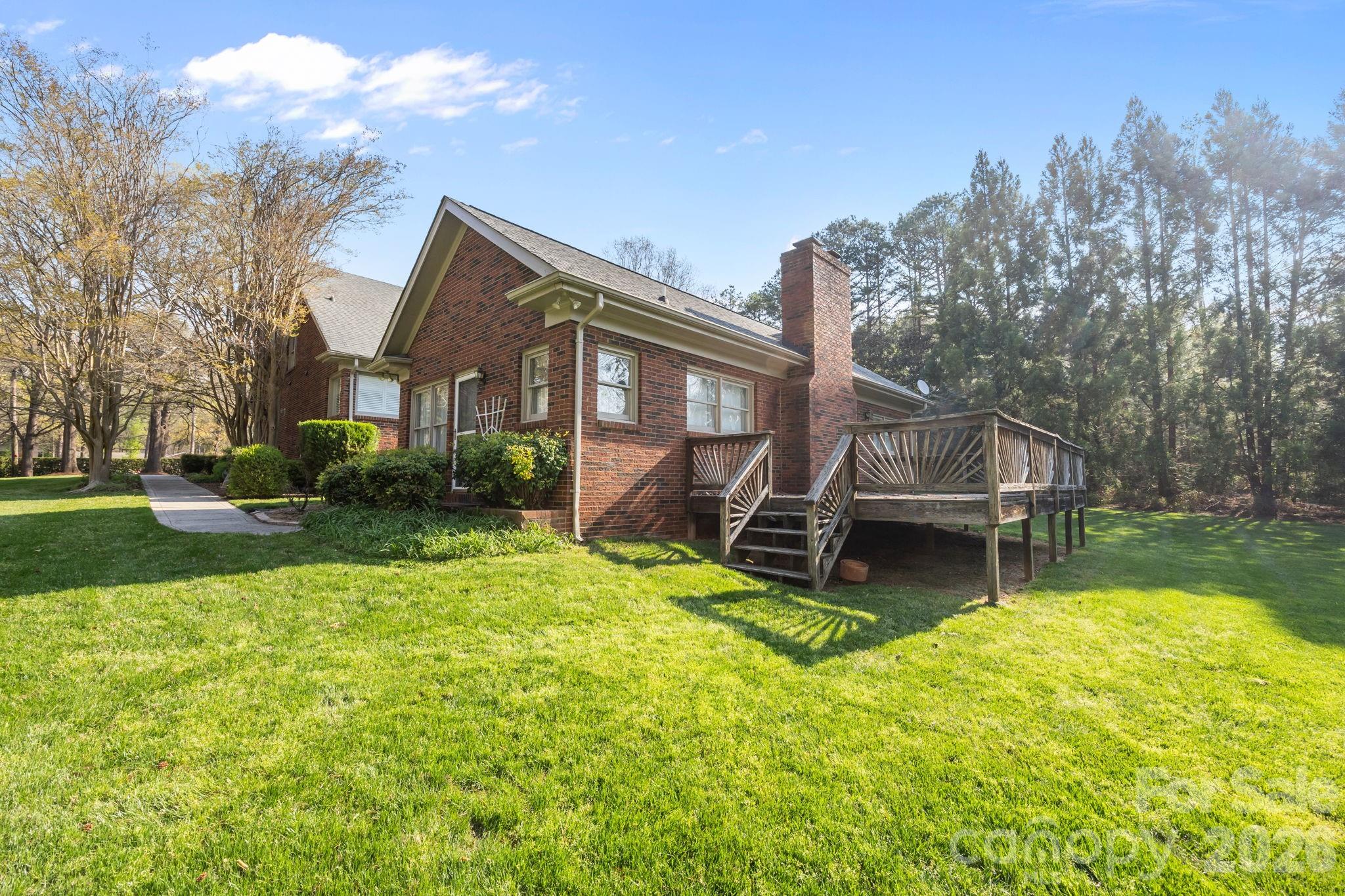 3325 Tilley Morris Road — Matthews