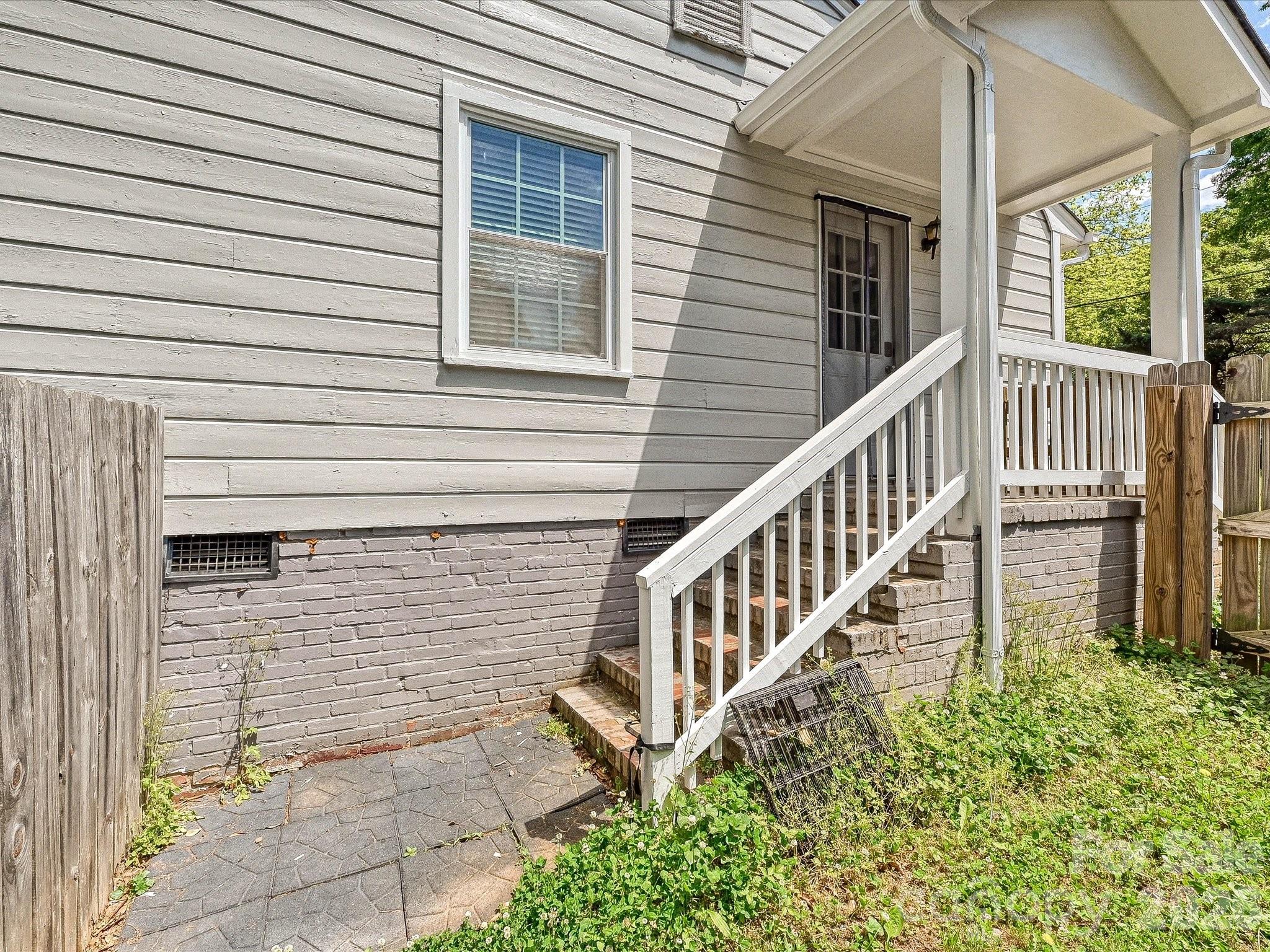 115 N Gardner Avenue — Charlotte