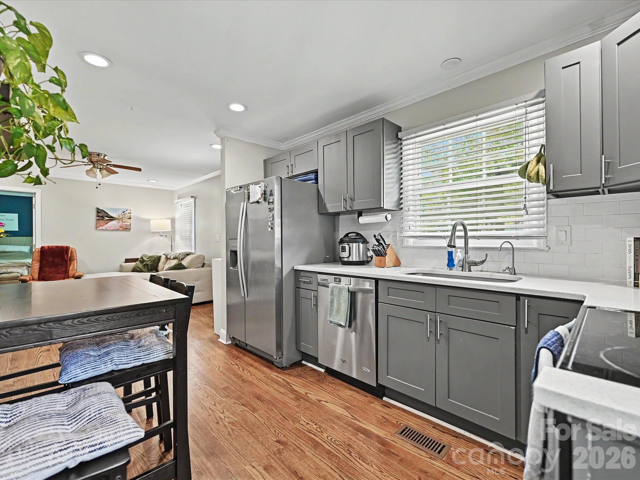 115 N Gardner Avenue — Charlotte