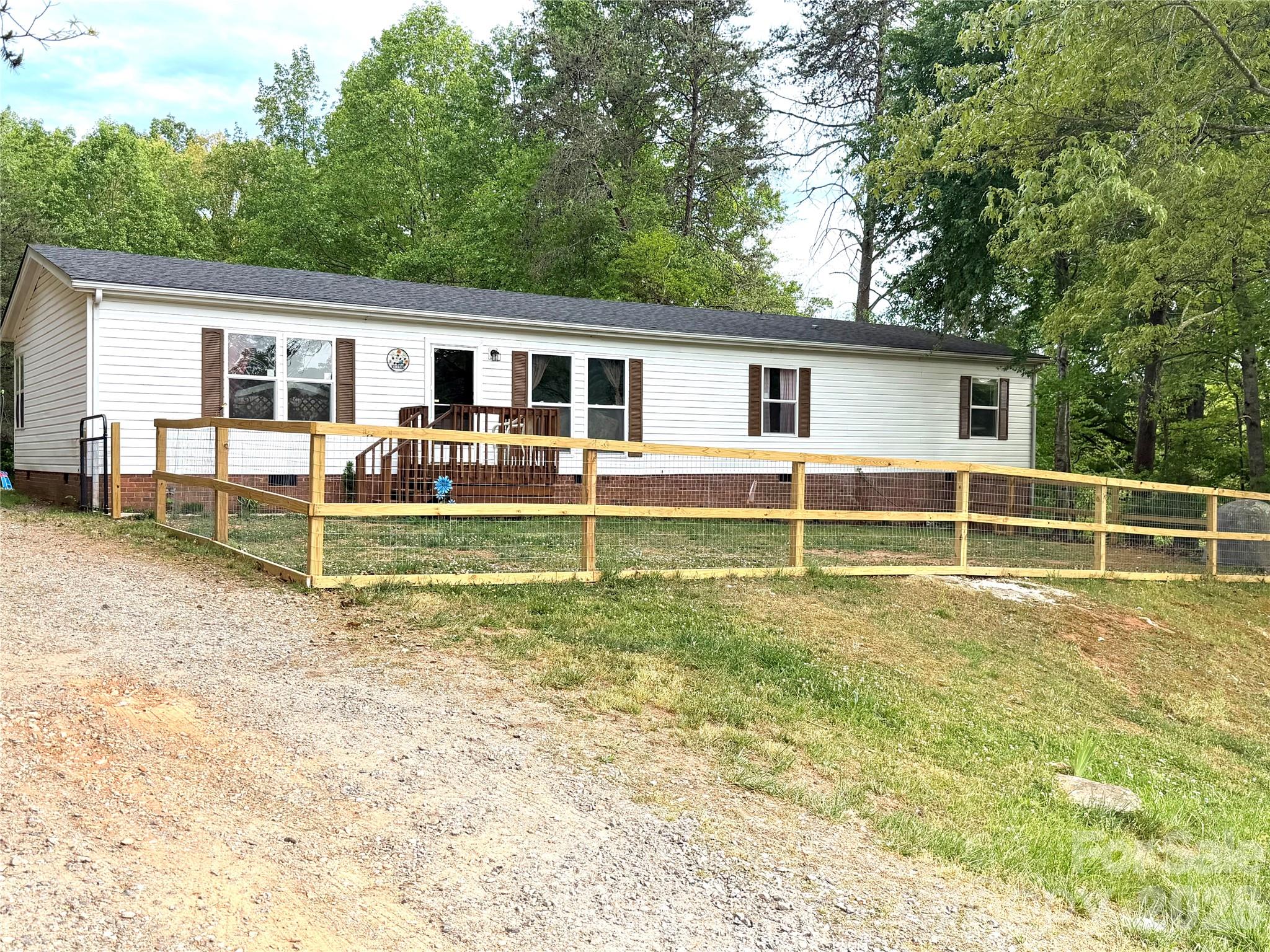 929 Brookhaven Road — Statesville