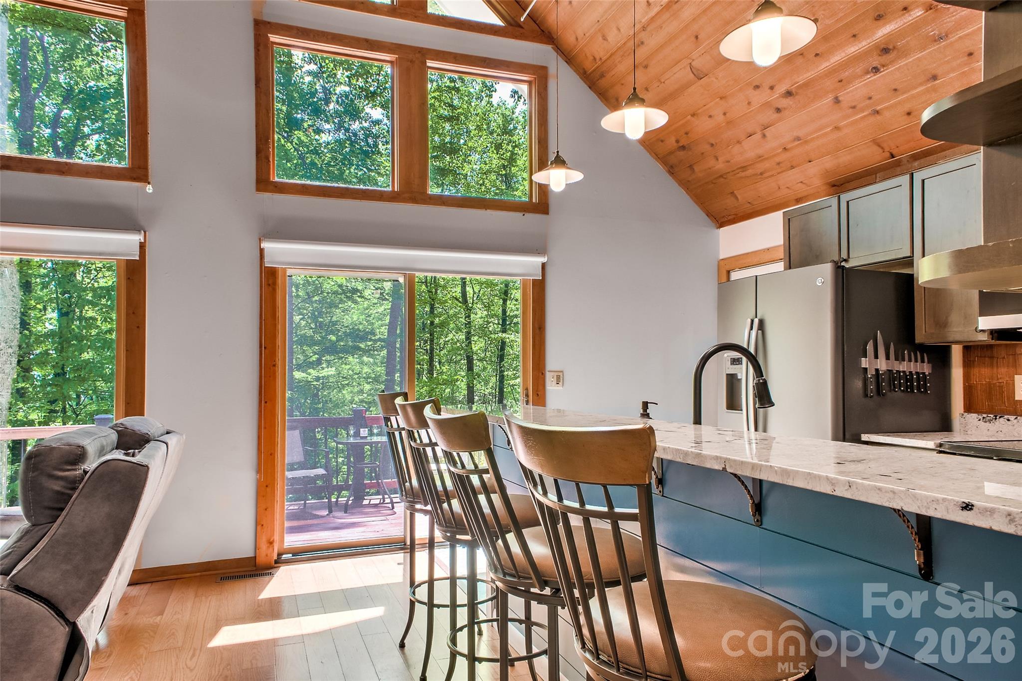 491 Mckenzie Way S #598, 599 — Old Fort