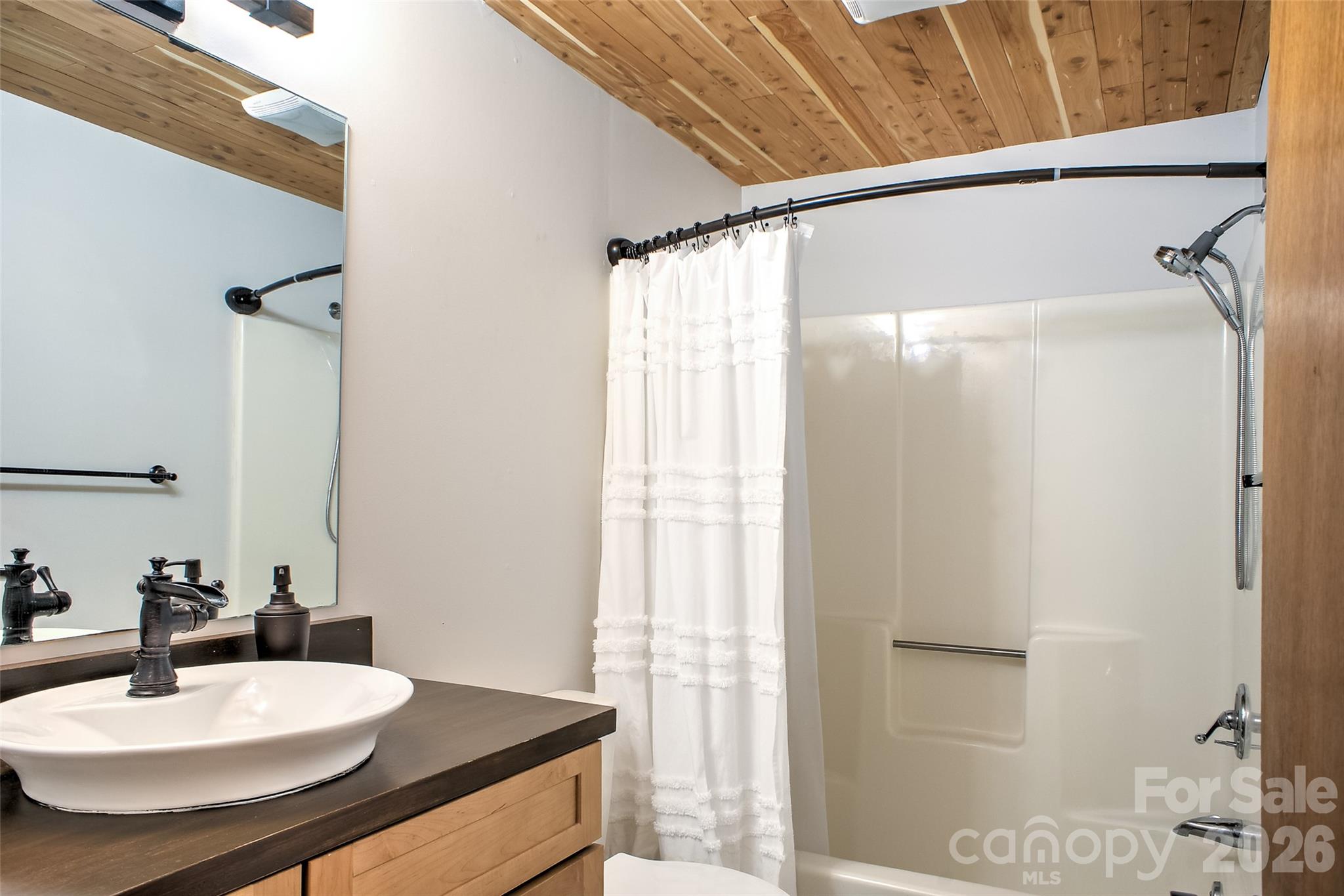 491 Mckenzie Way S #598, 599 — Old Fort