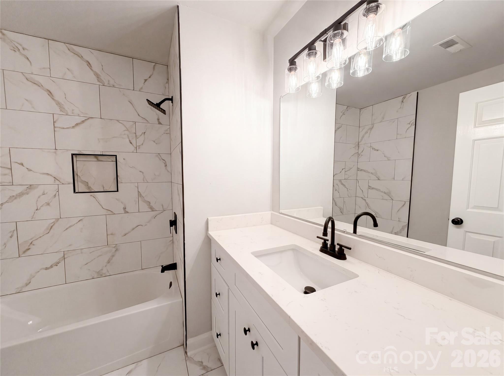 6095 Coral View Drive — Harrisburg