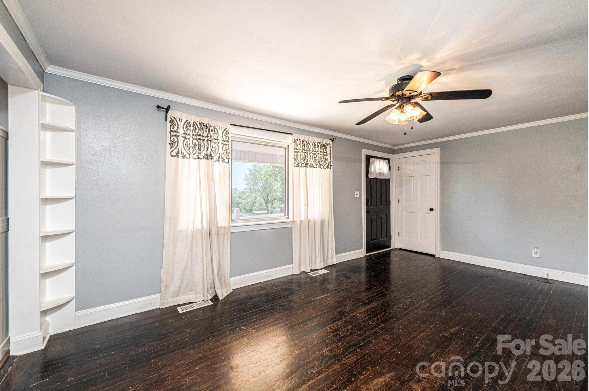 2984 Lutz Boulevard — Newton