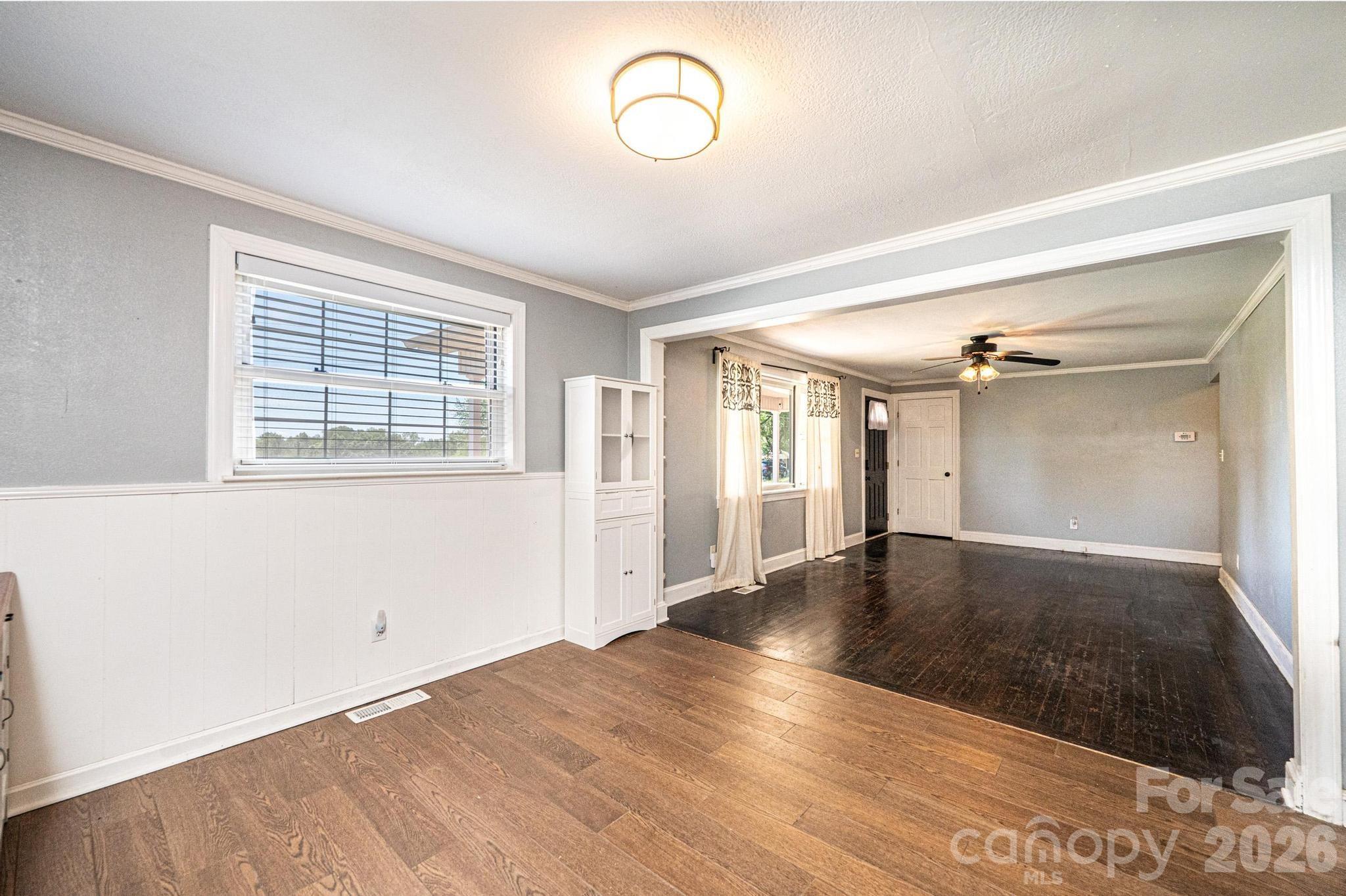2984 Lutz Boulevard — Newton