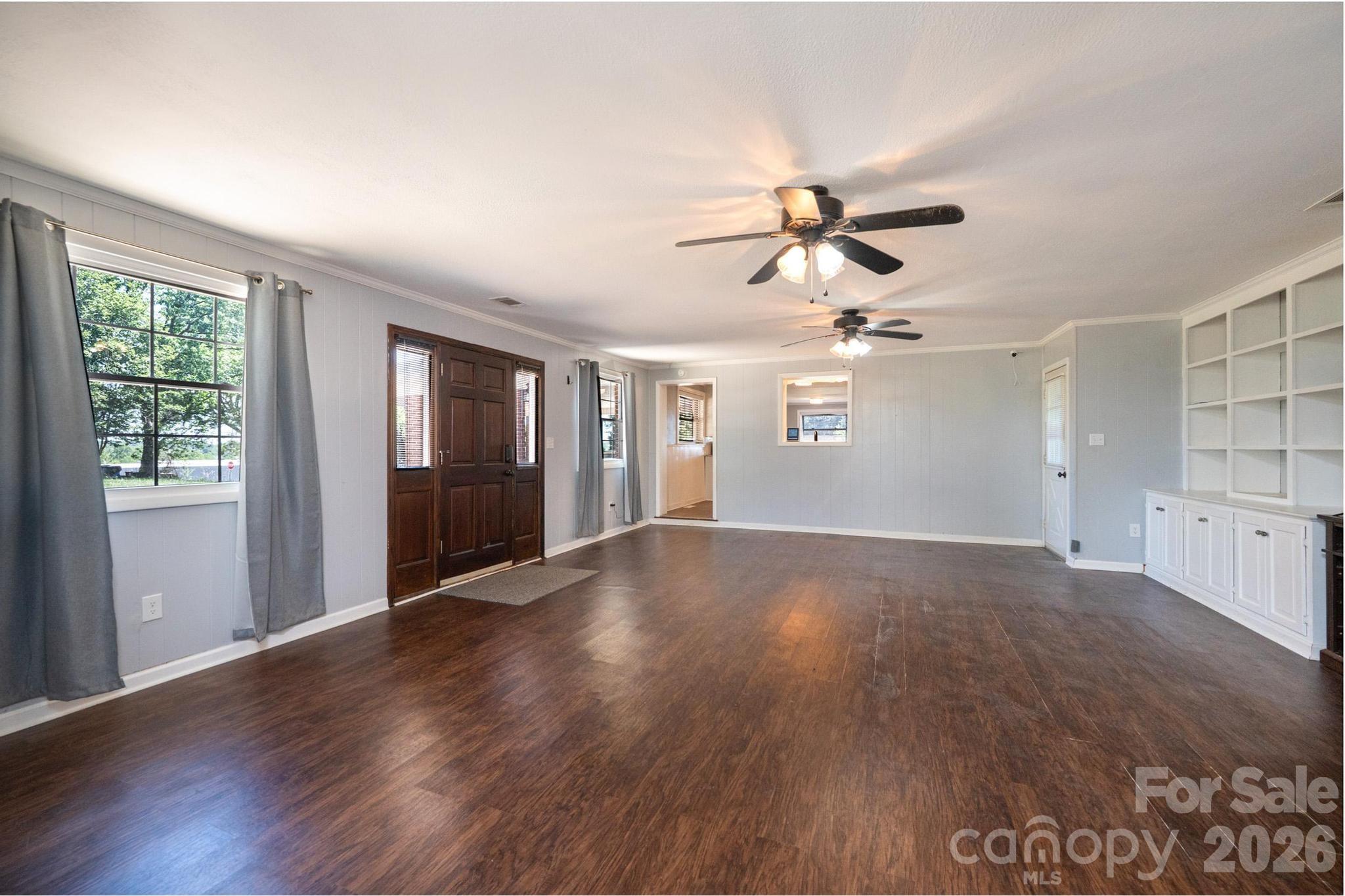 2984 Lutz Boulevard — Newton
