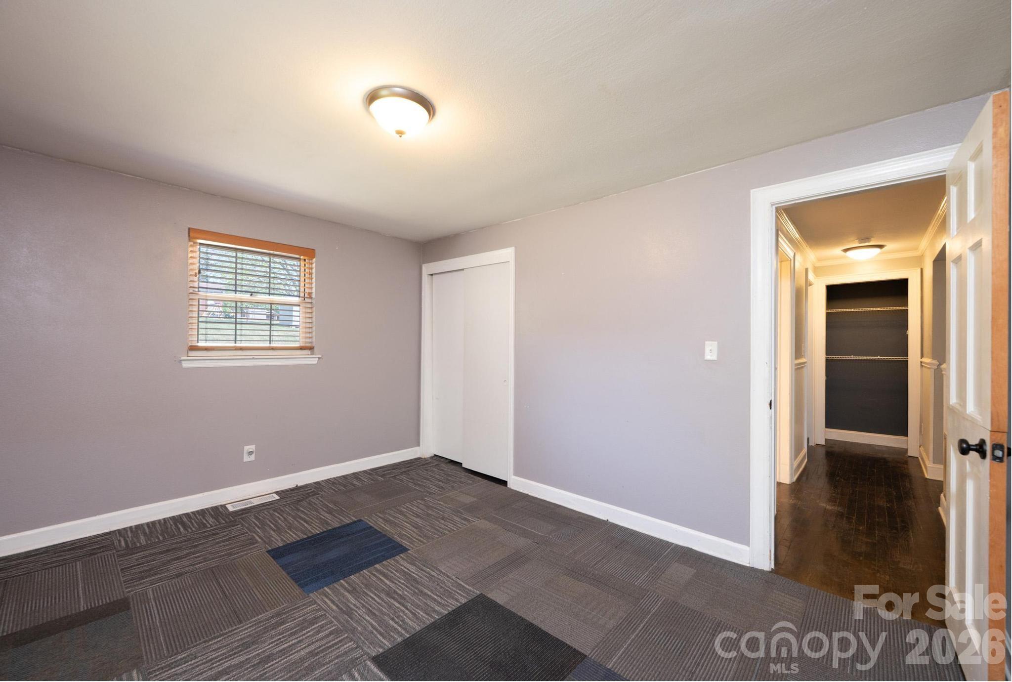 2984 Lutz Boulevard — Newton