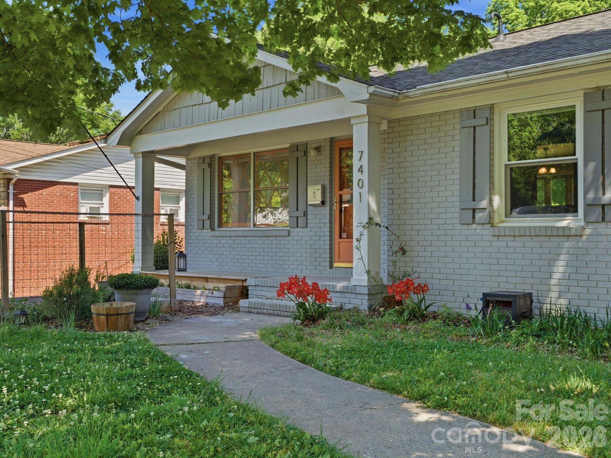 7401 Woodstream Drive — Charlotte
