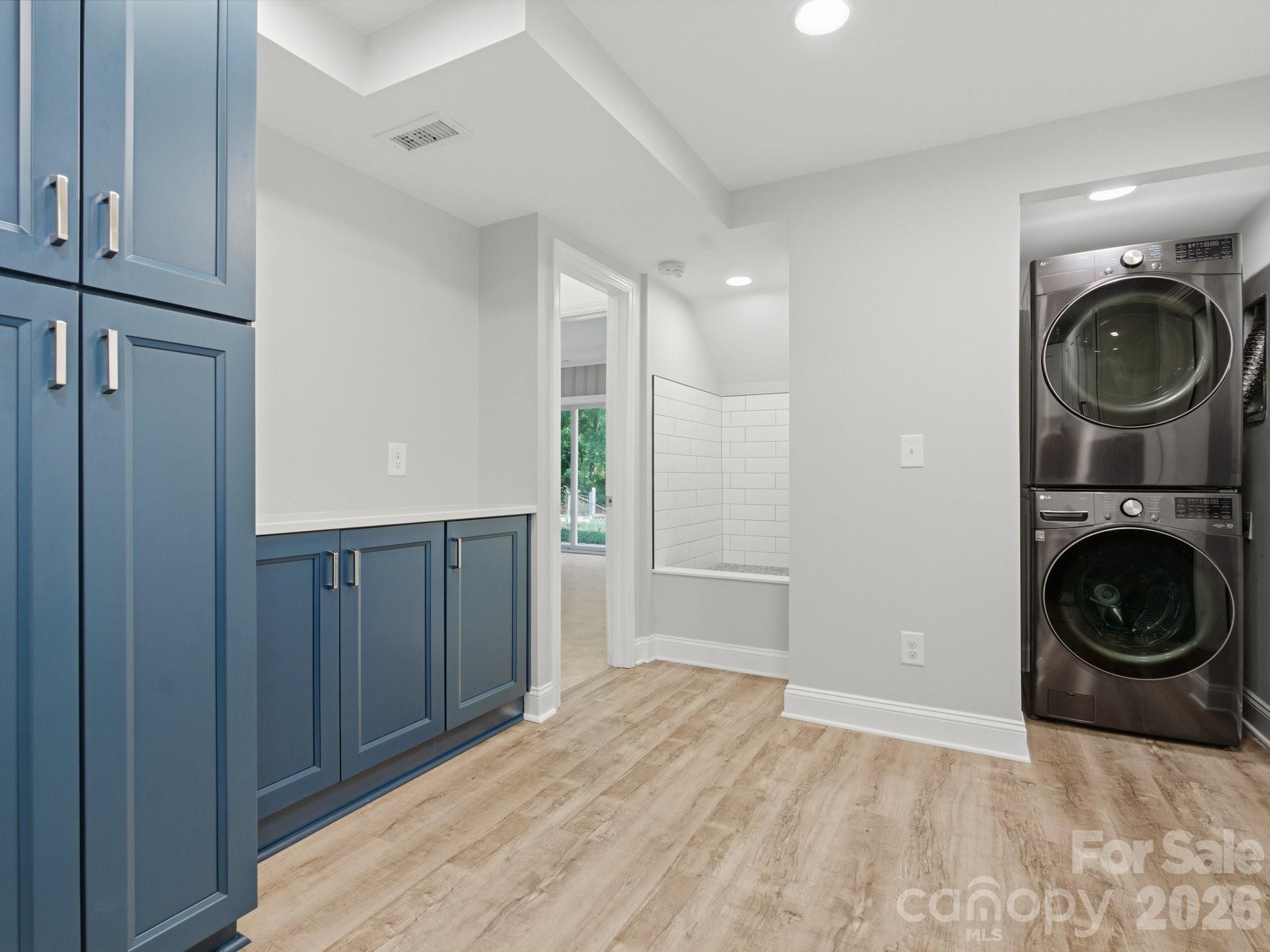 7401 Woodstream Drive — Charlotte