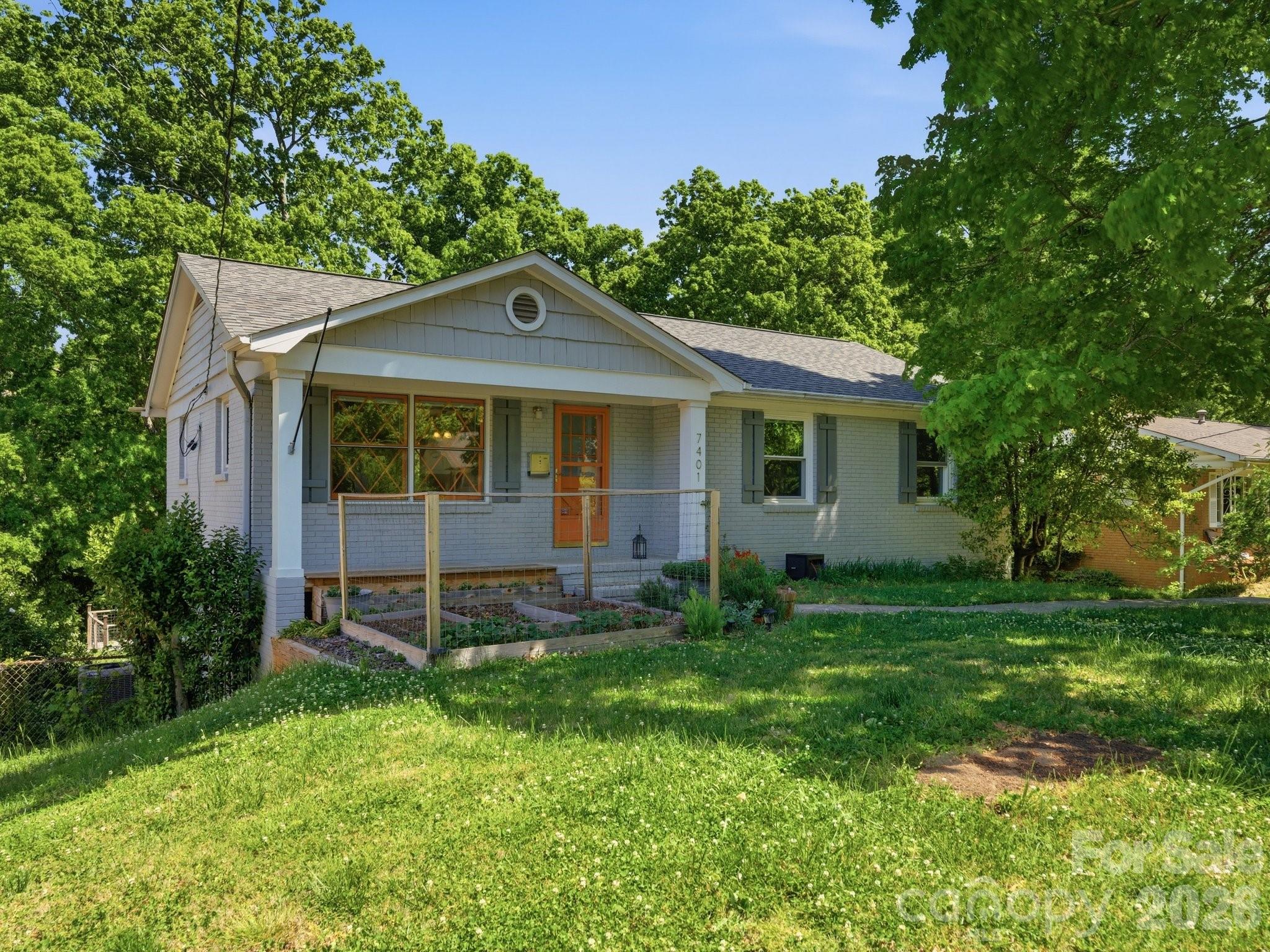 7401 Woodstream Drive — Charlotte