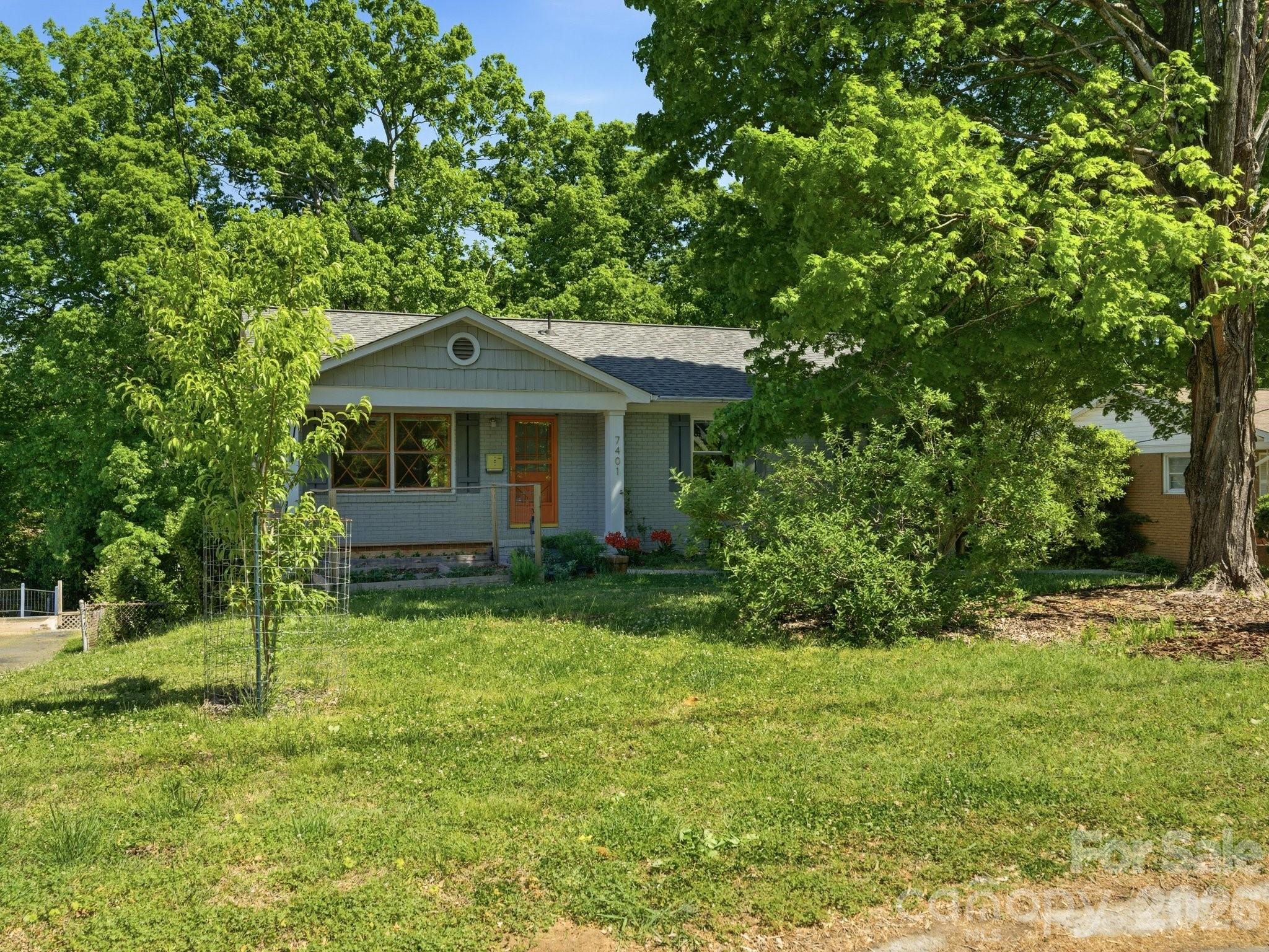 7401 Woodstream Drive — Charlotte