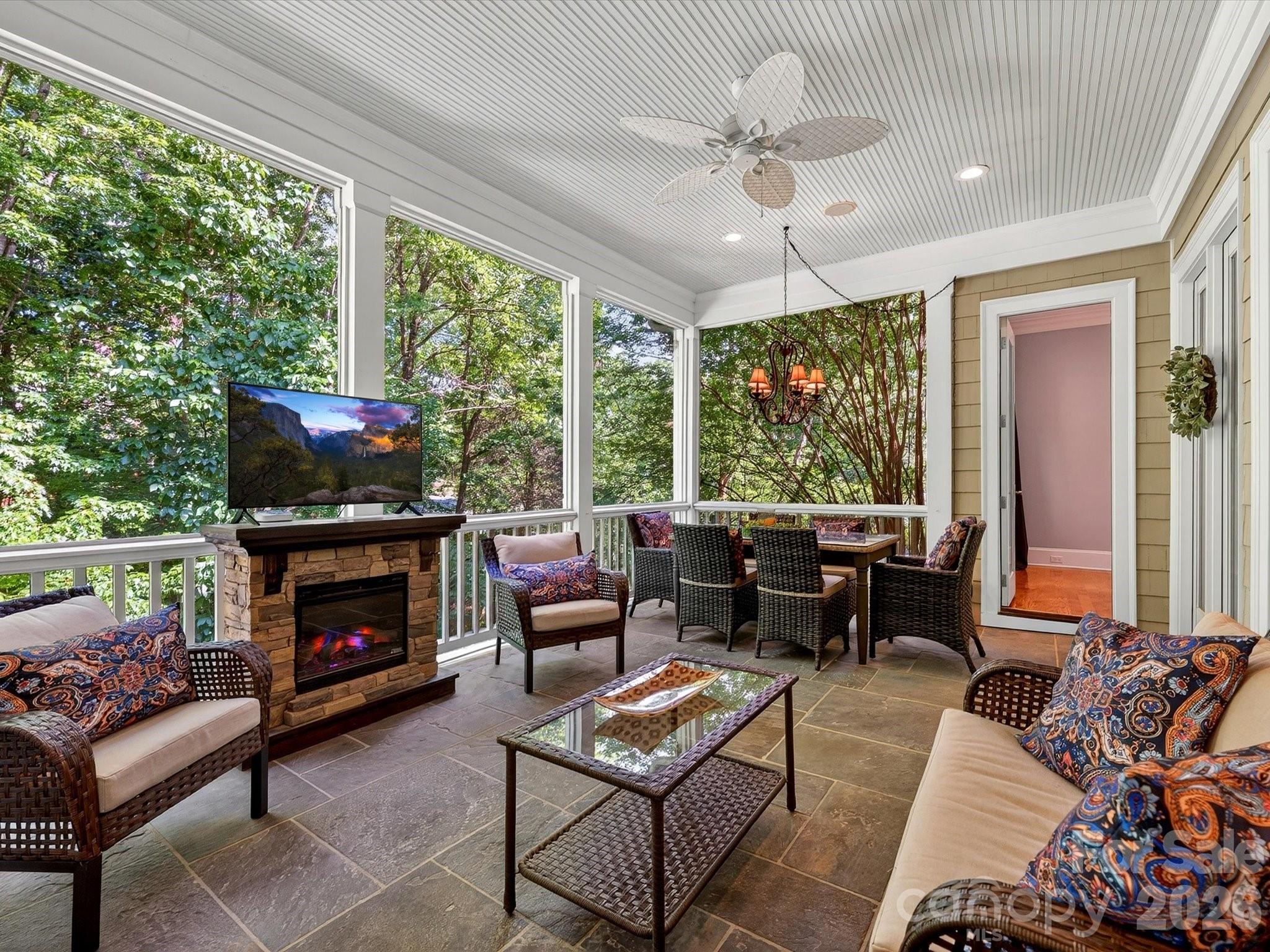 7510 Seton House Lane — Charlotte