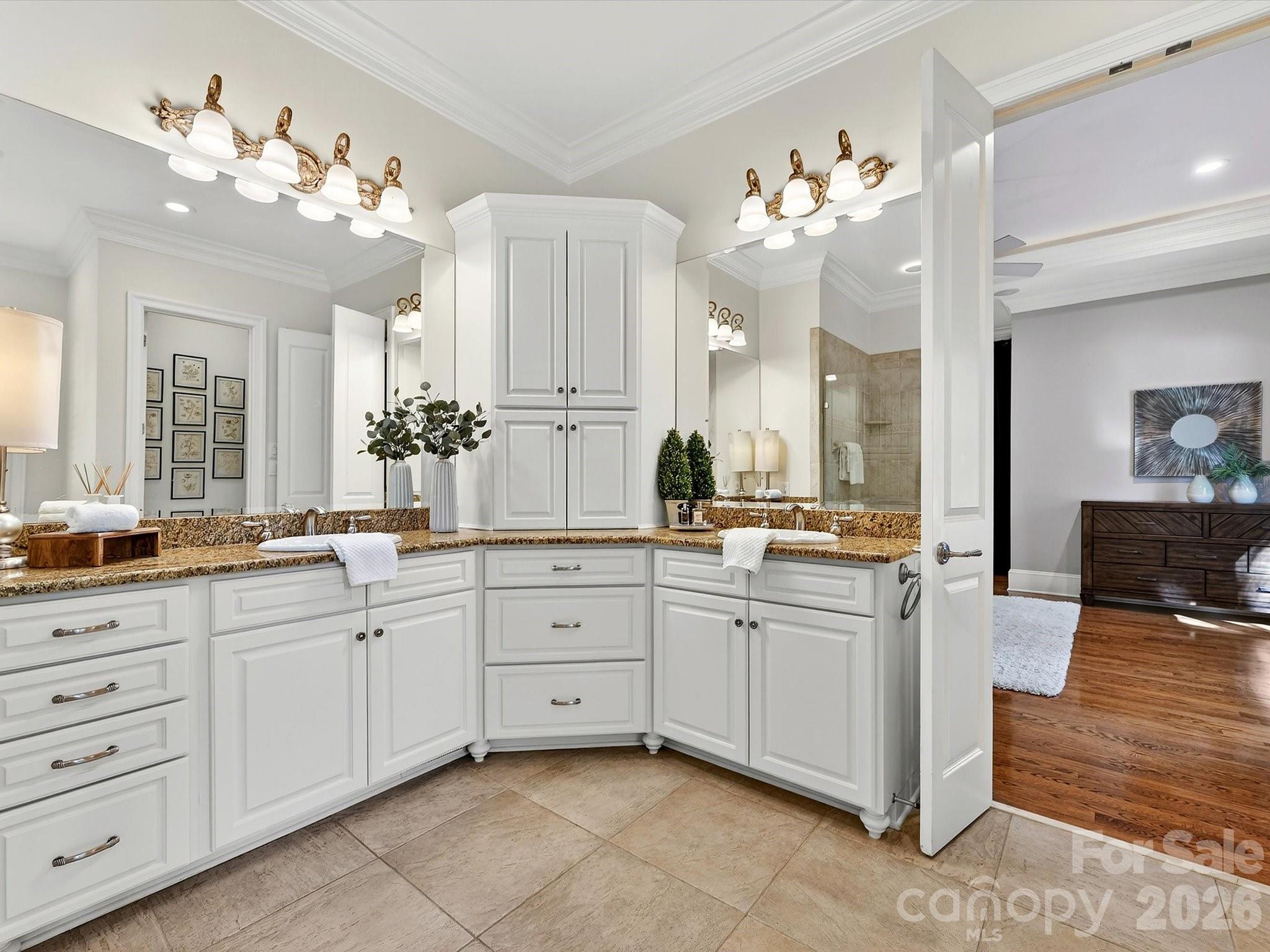 7510 Seton House Lane — Charlotte