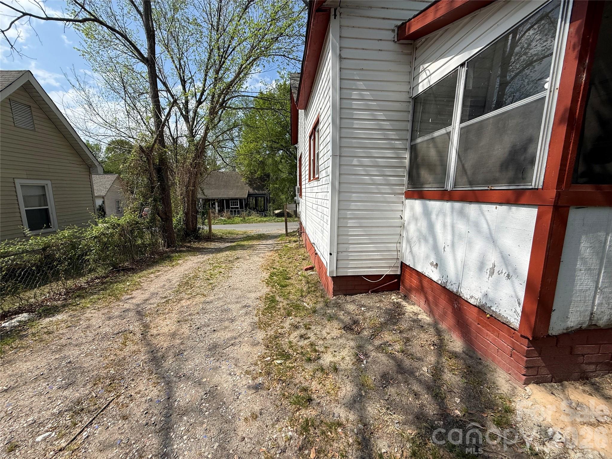 965 13th Street — Lancaster