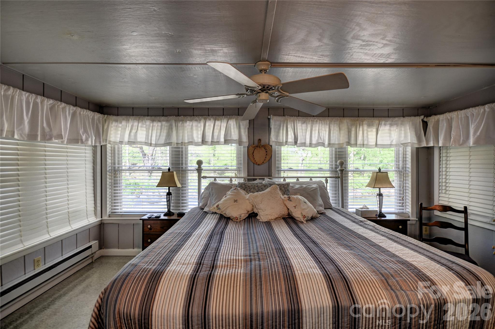 91 Mallard Loop — Waynesville