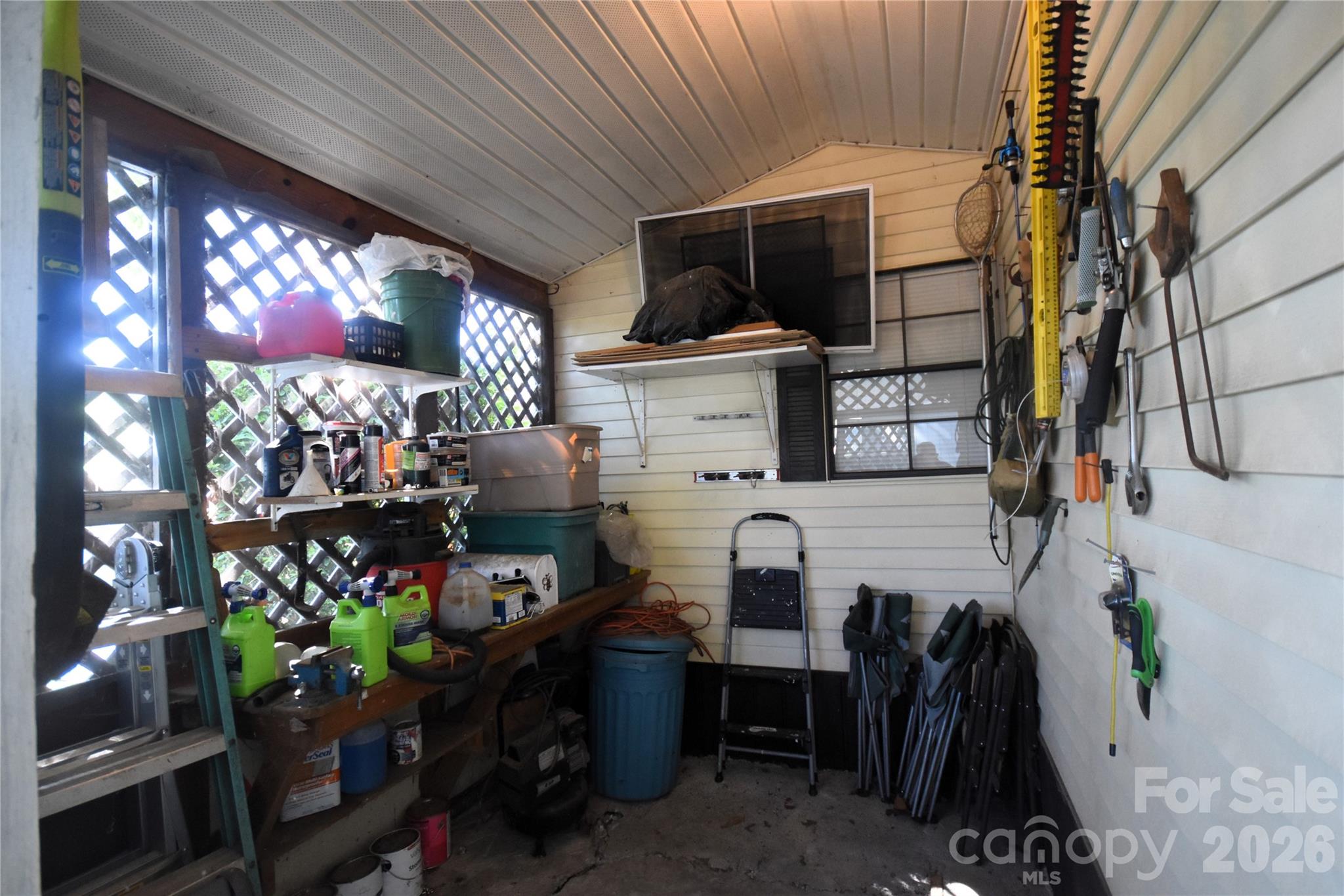 91 Mallard Loop — Waynesville