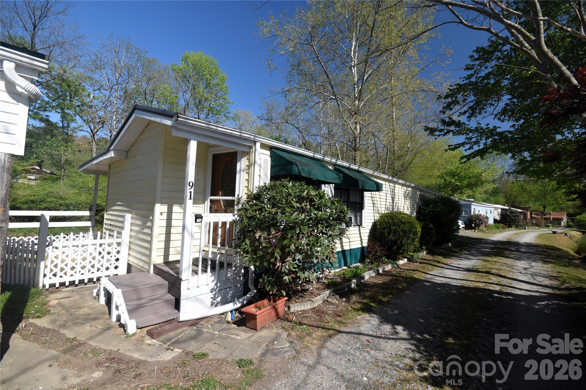 91 Mallard Loop — Waynesville