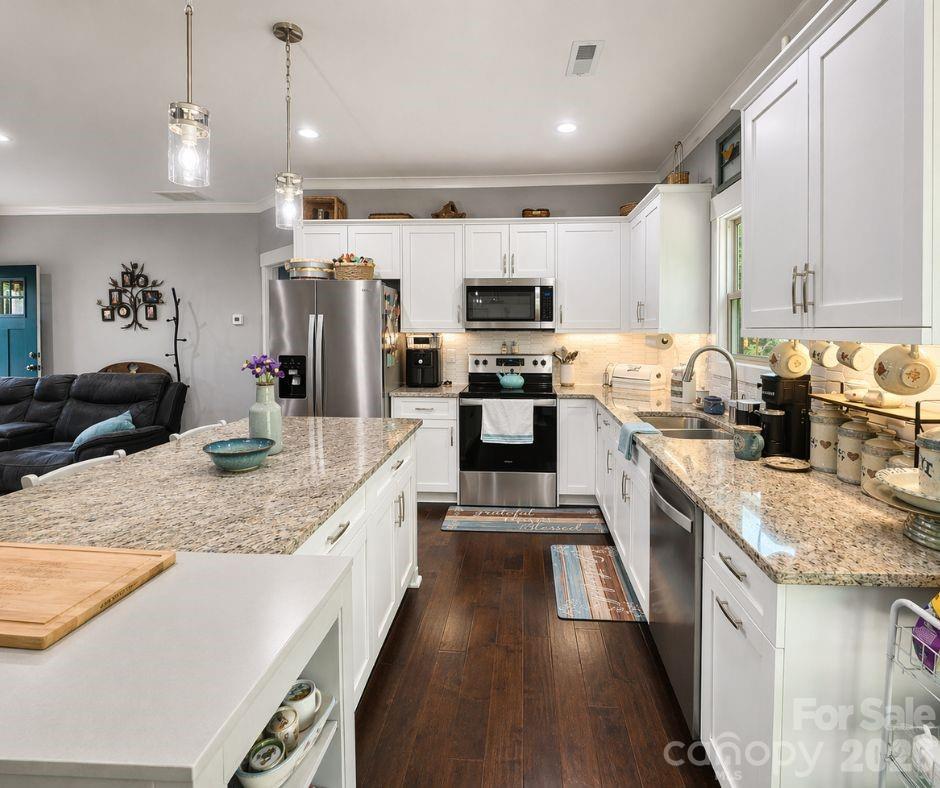699 Sellerstown Road — Cherryville