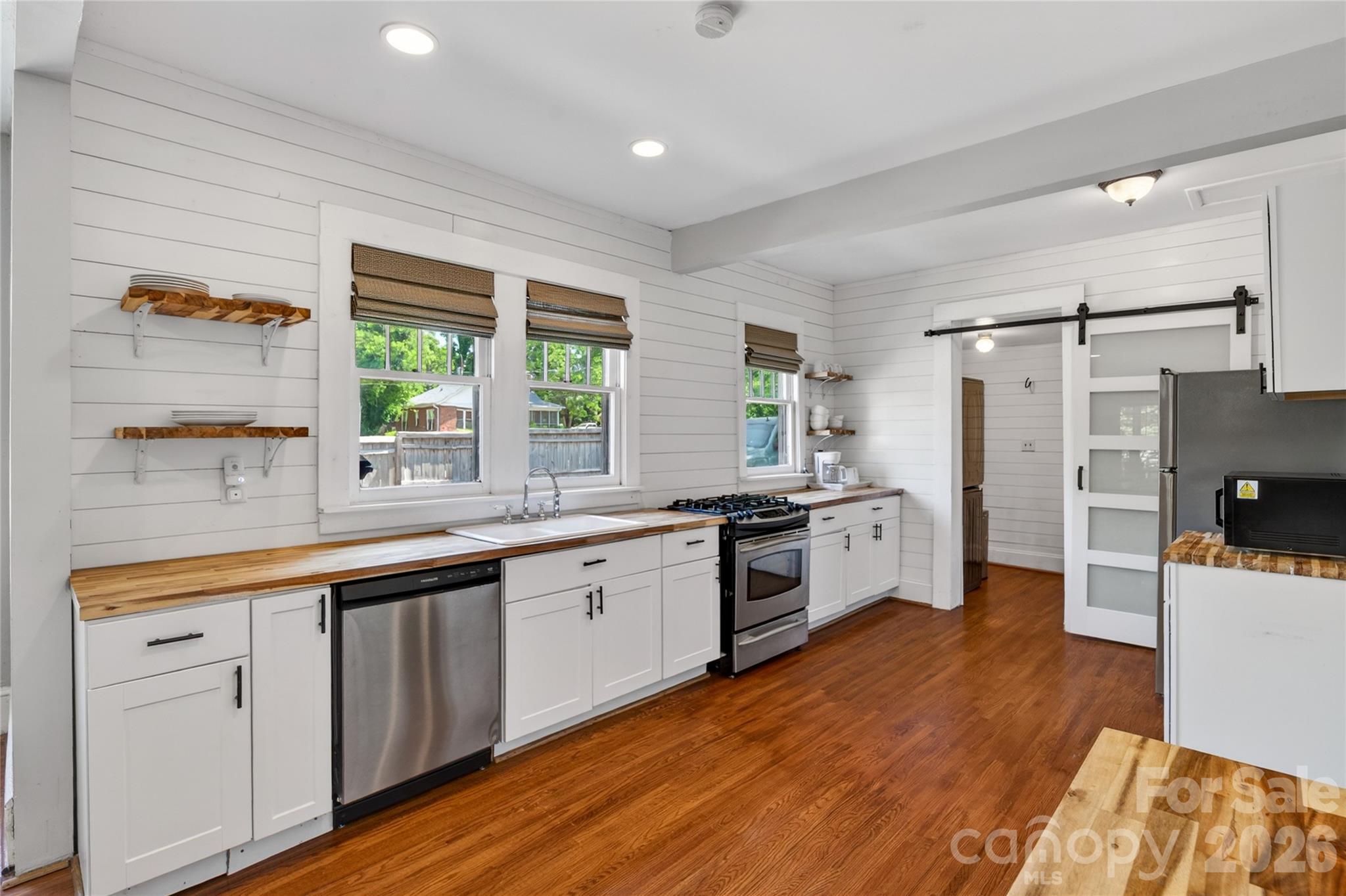 405 Walnut Avenue — Charlotte