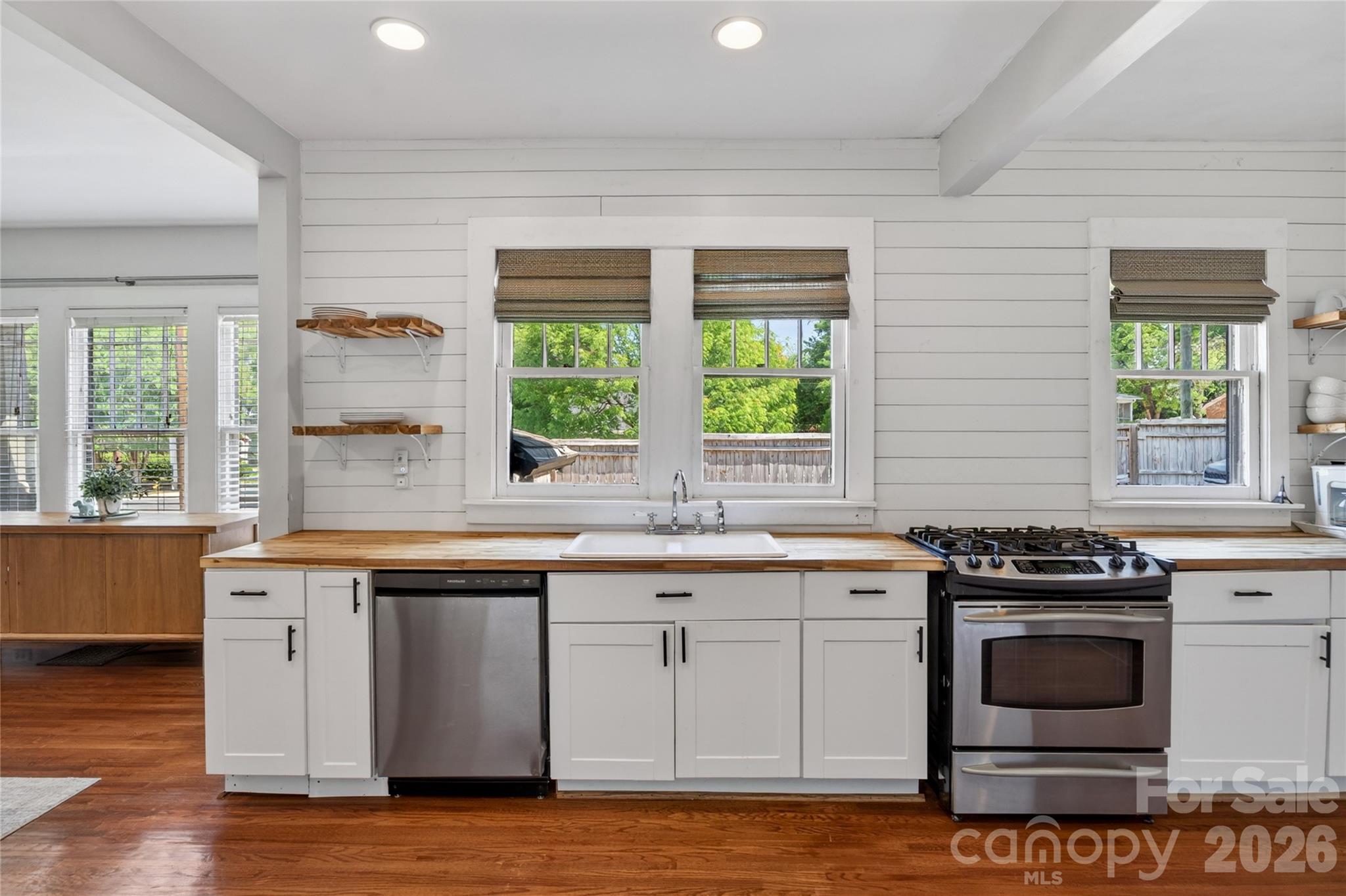 405 Walnut Avenue — Charlotte