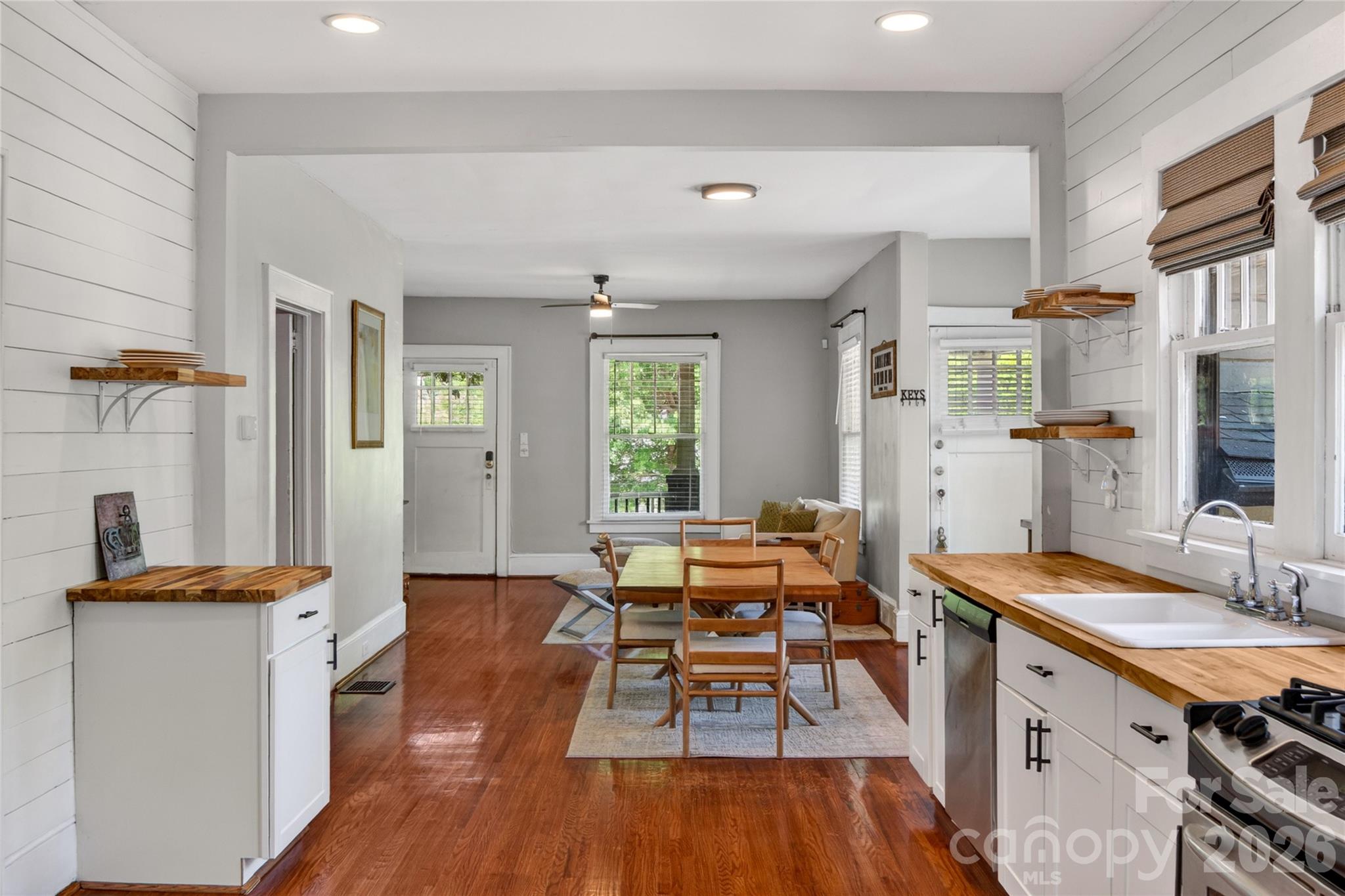 405 Walnut Avenue — Charlotte