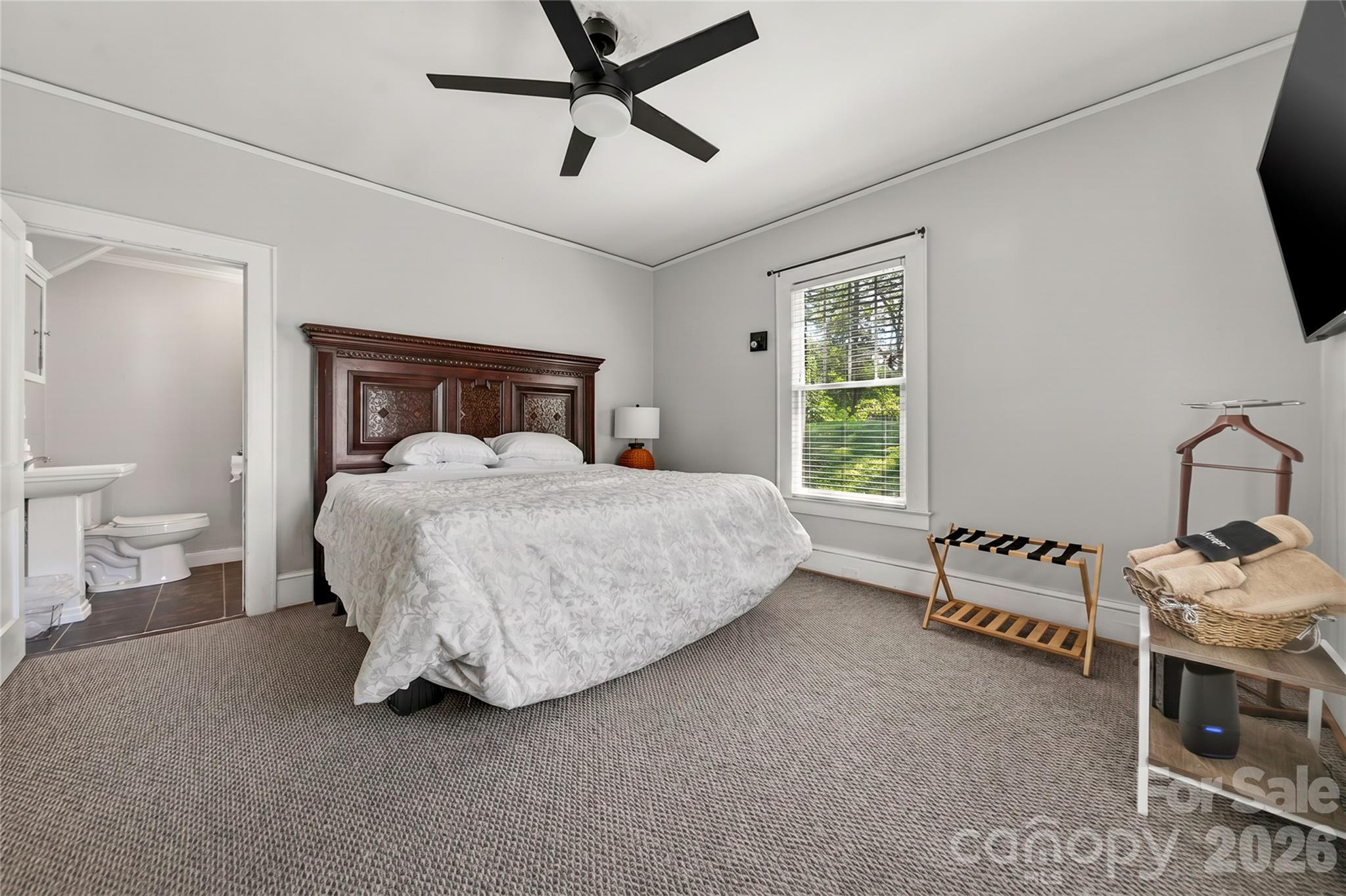 405 Walnut Avenue — Charlotte