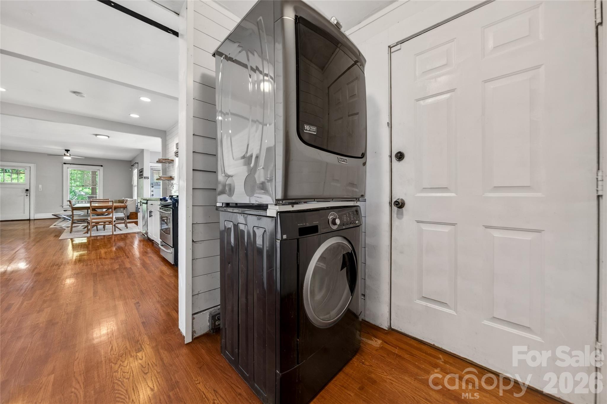 405 Walnut Avenue — Charlotte