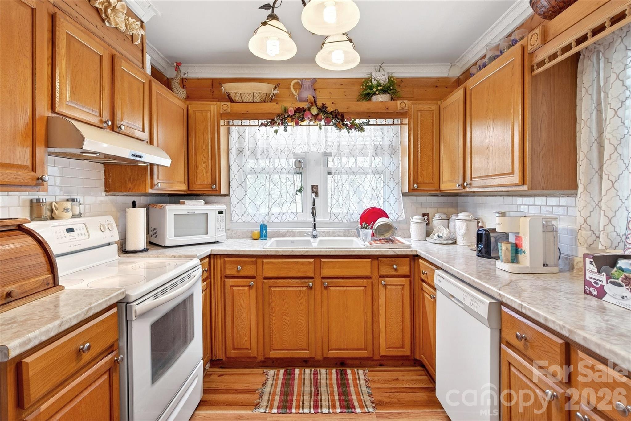 6507 S 226 Highway — Spruce Pine