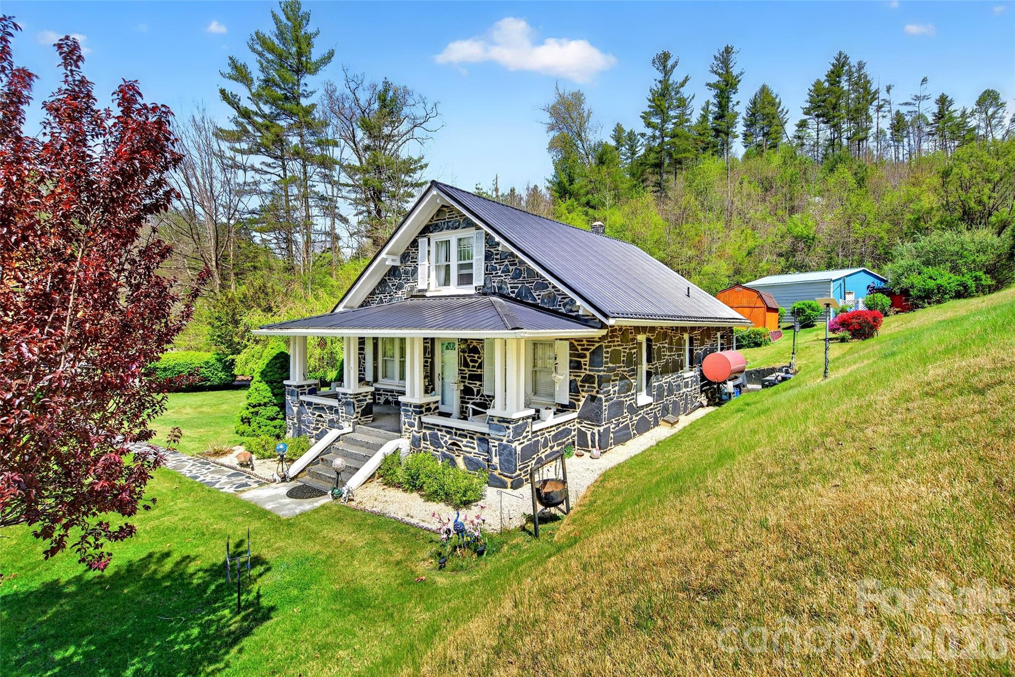 6507 S 226 Highway — Spruce Pine