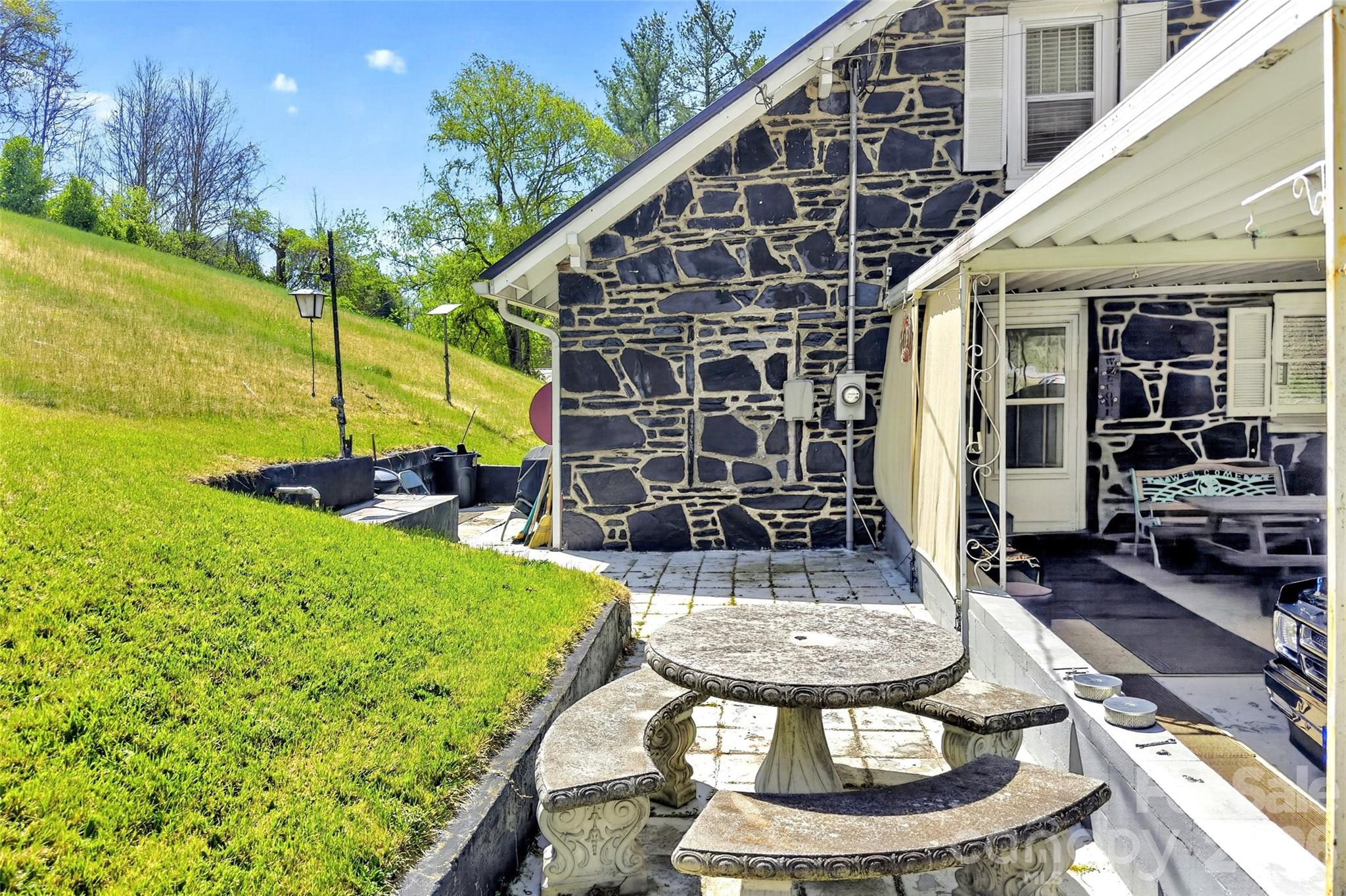 6507 S 226 Highway — Spruce Pine