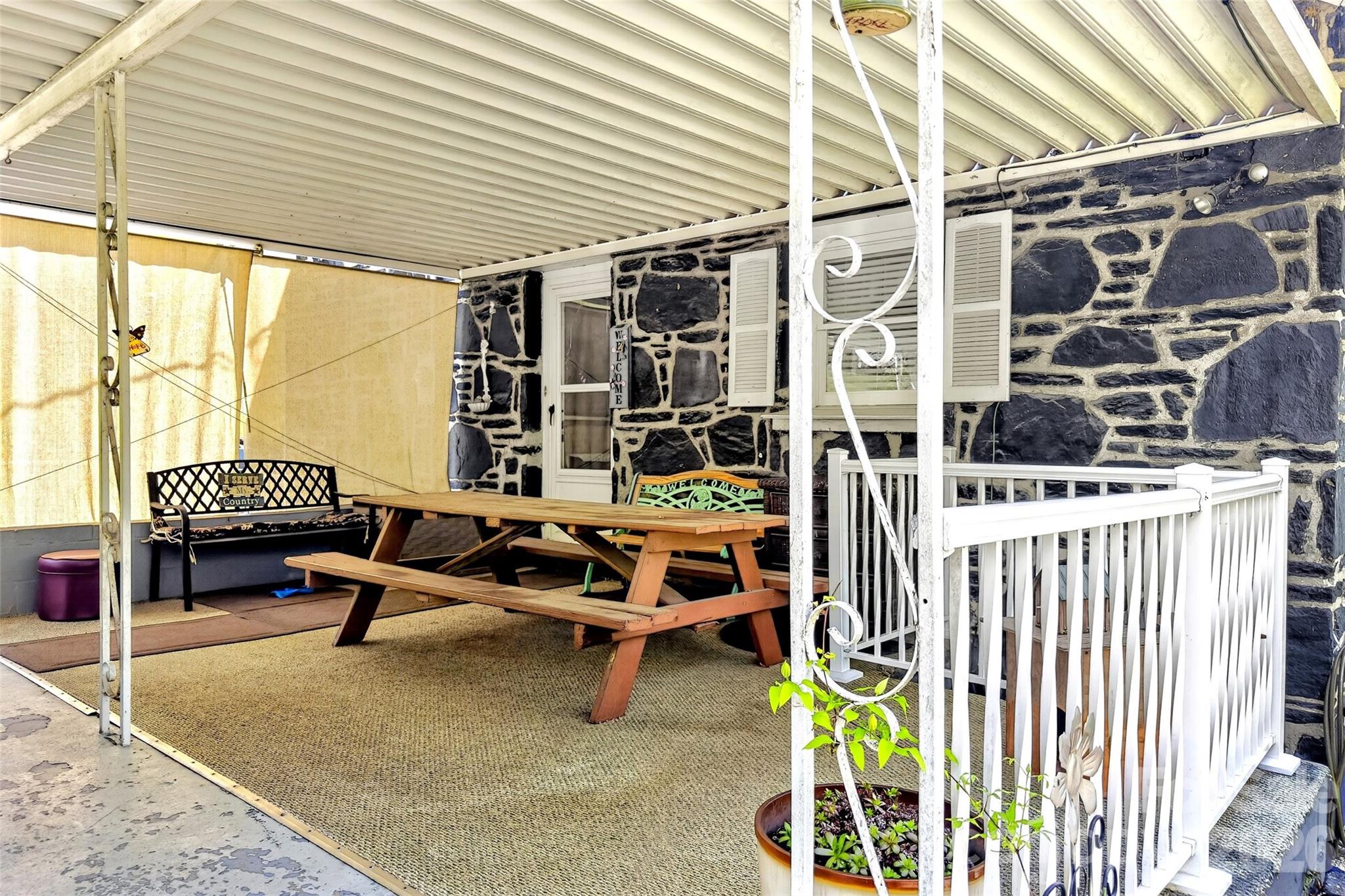 6507 S 226 Highway — Spruce Pine