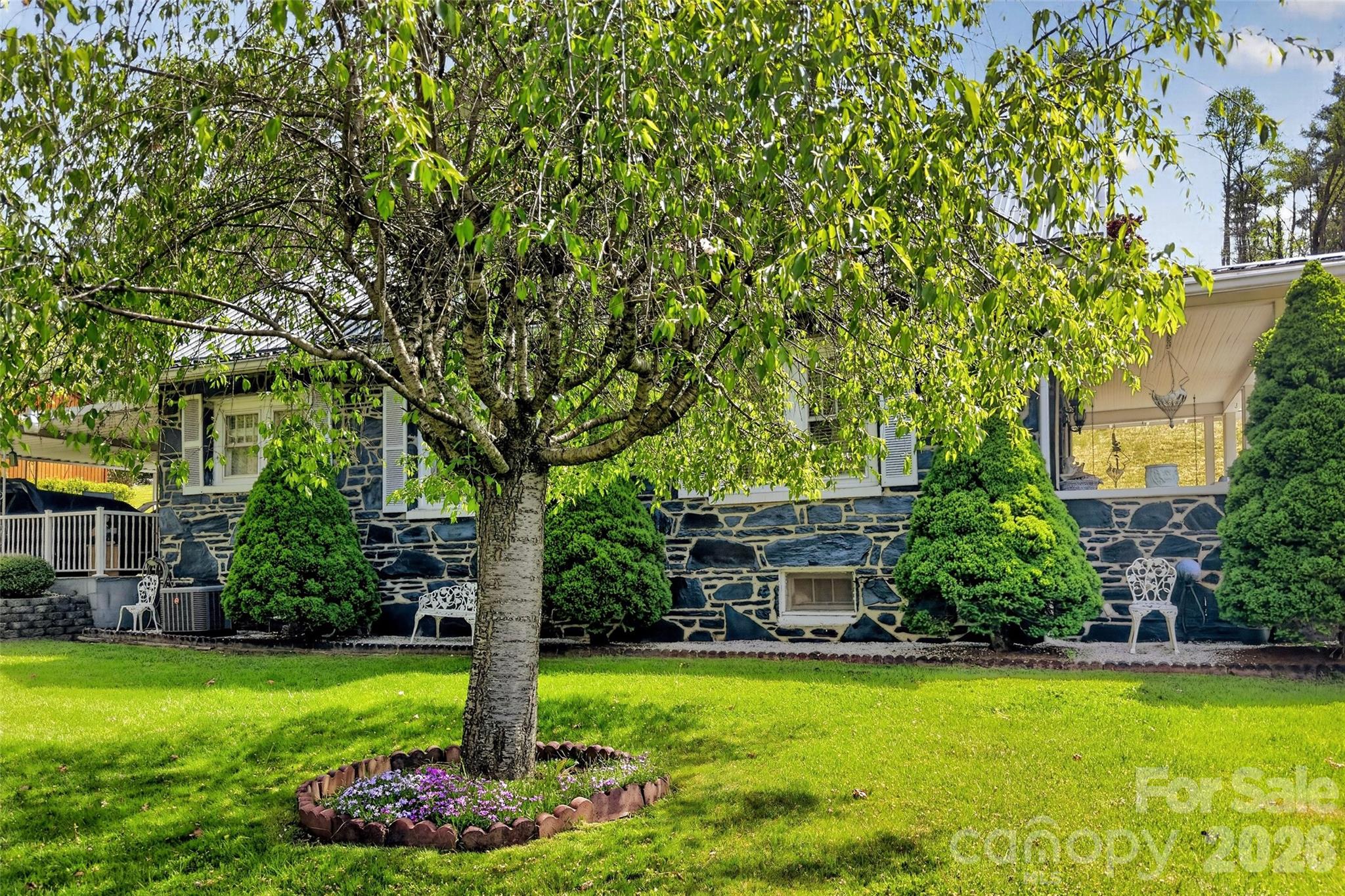 6507 S 226 Highway — Spruce Pine