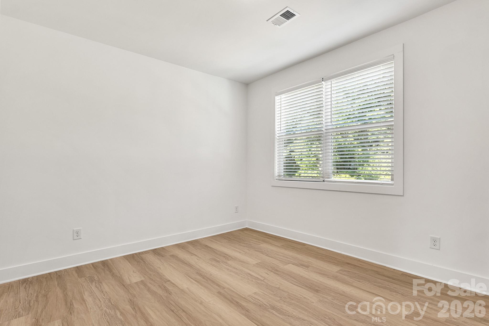 2522 Deherradora Avenue — Charlotte