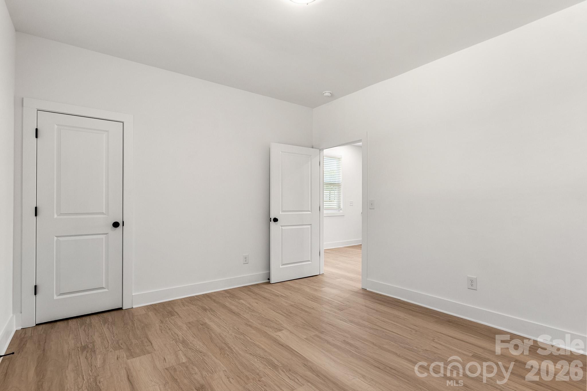 2522 Deherradora Avenue — Charlotte