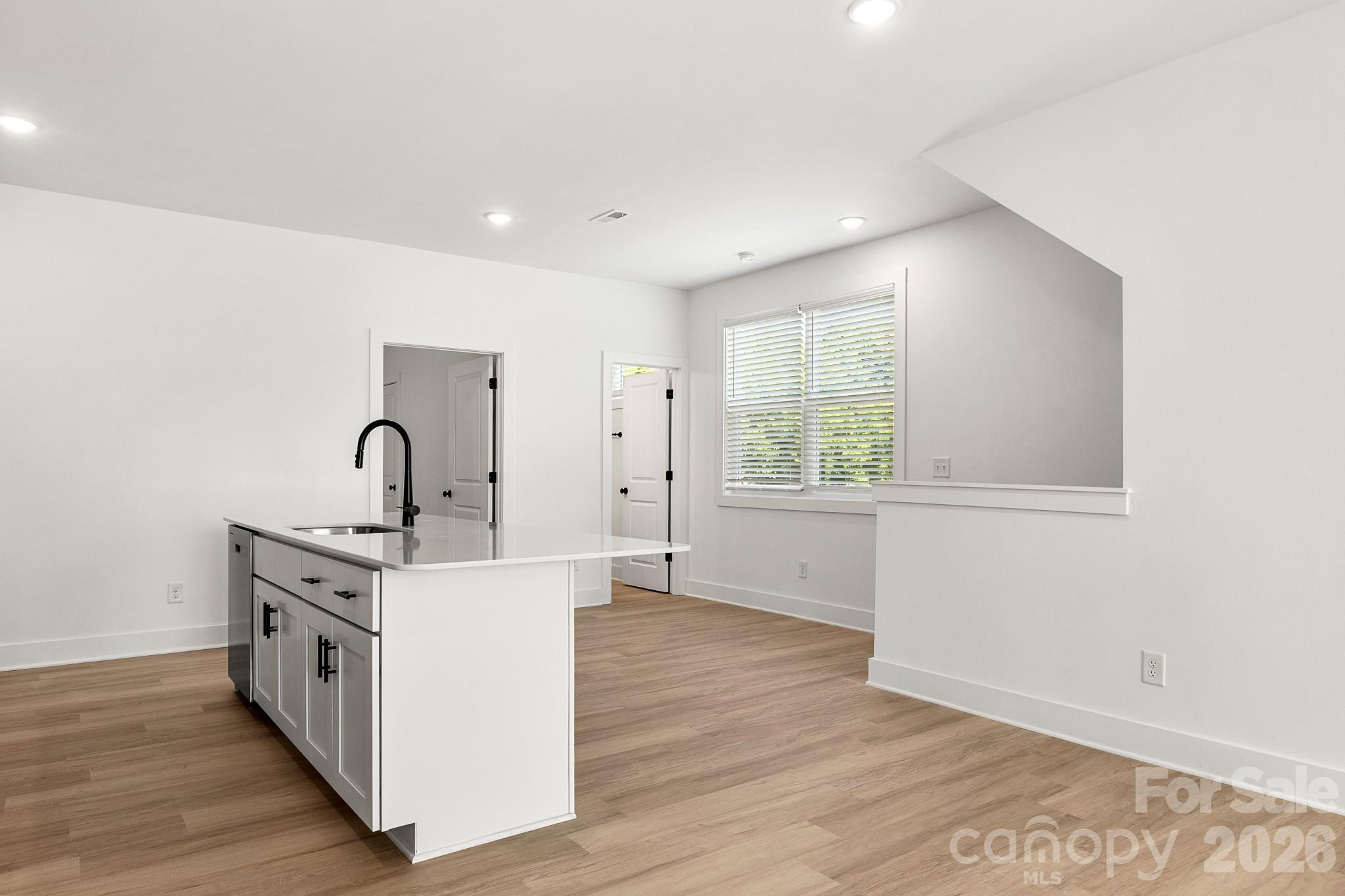 2522 Deherradora Avenue — Charlotte